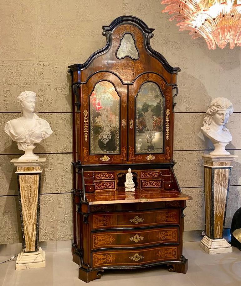 Straordinario mobile da ufficio italiano in parquet Trumeaux Roma, 1740 in vendita 6