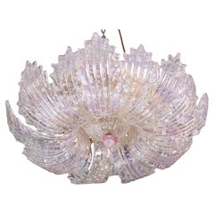 Extraordinaria Flor de Techo Italiana Rosa Iridiscente y de Cristal de Murano