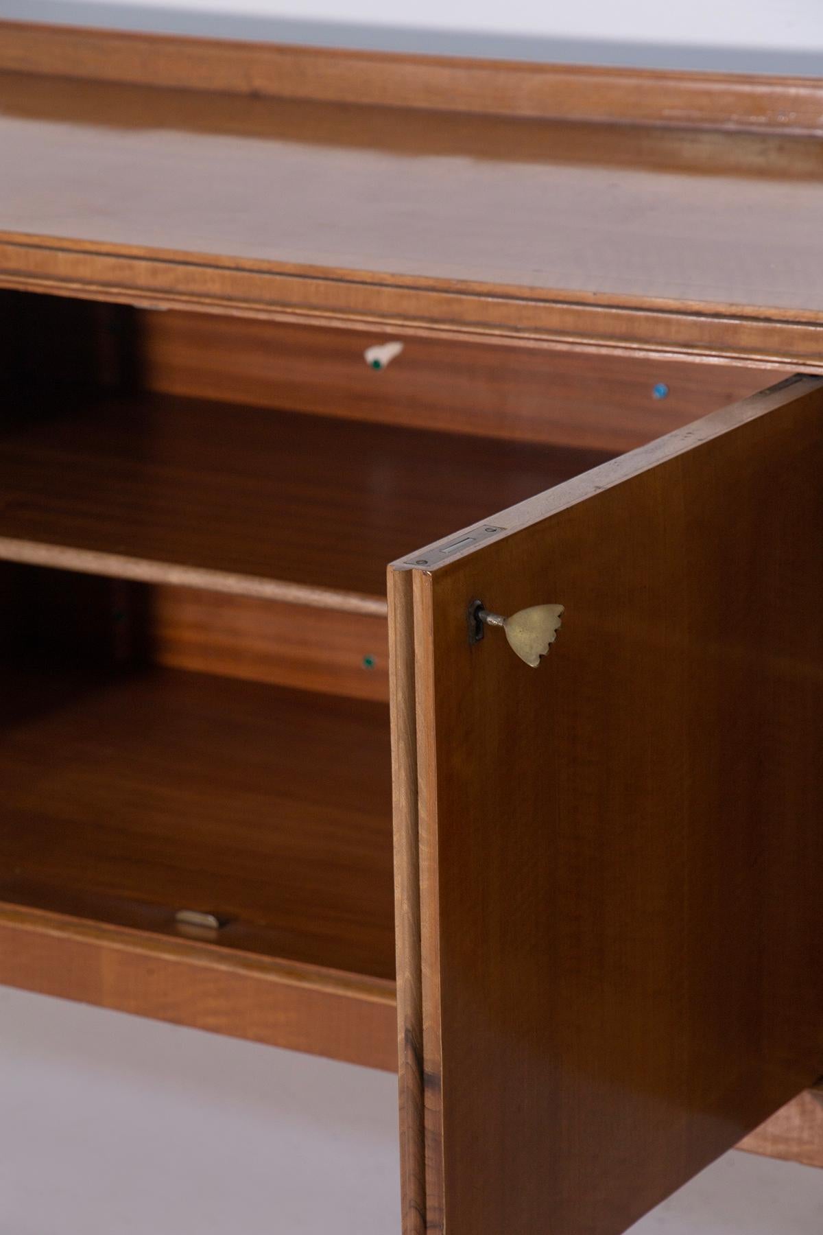 Extraordinary Italian sideboard by Paolo Buffa with 5 doors. For Sale 4