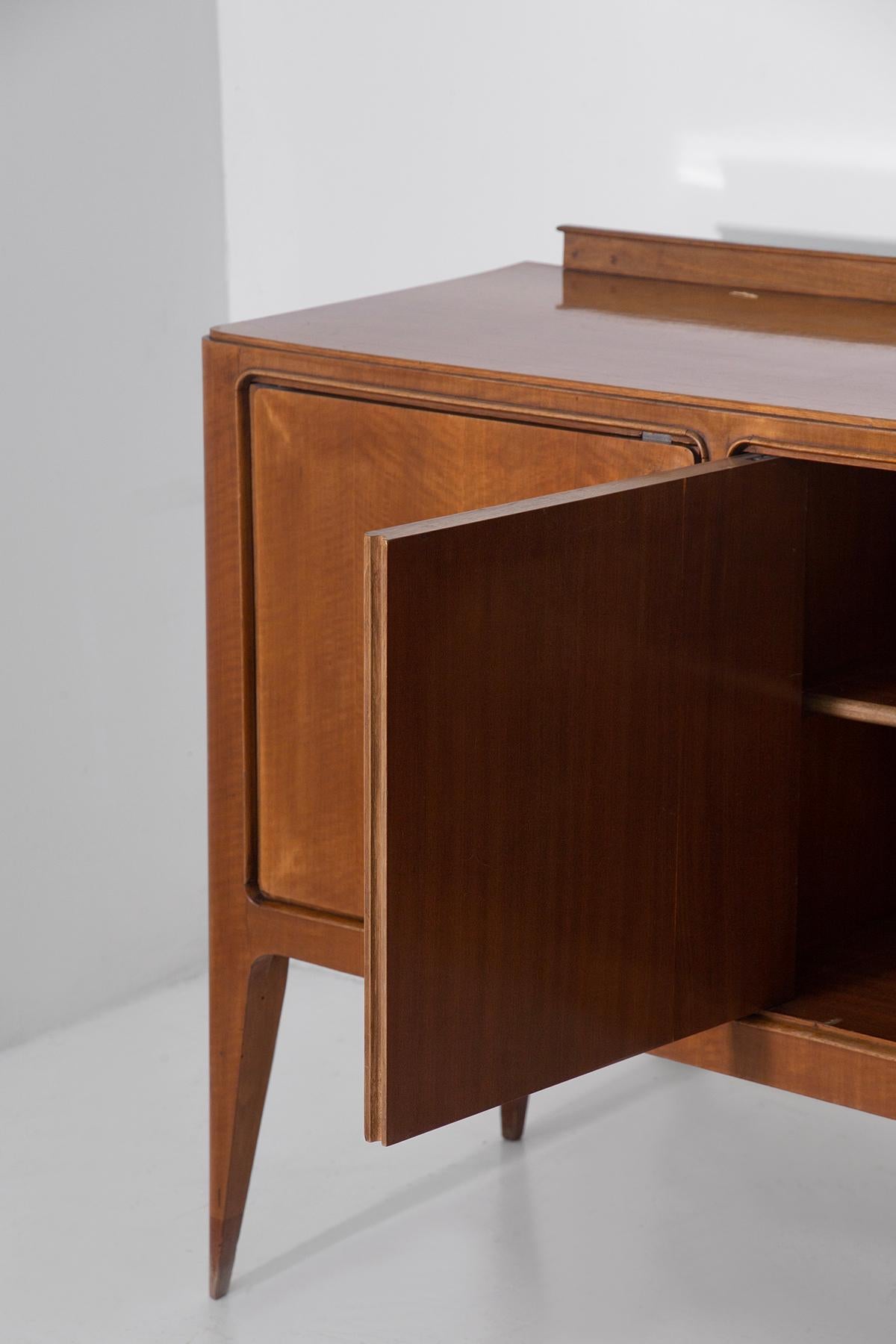 Extraordinary Italian sideboard by Paolo Buffa with 5 doors. For Sale 7