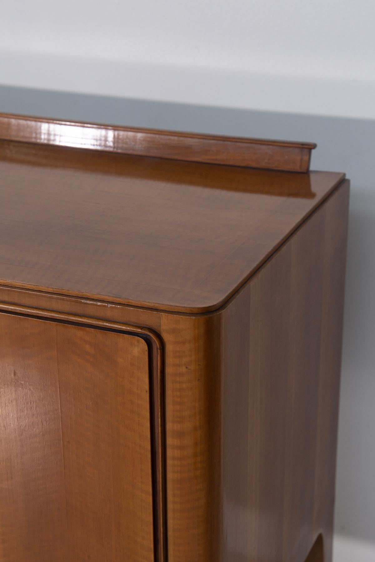 Extraordinary Italian sideboard by Paolo Buffa with 5 doors. For Sale 1