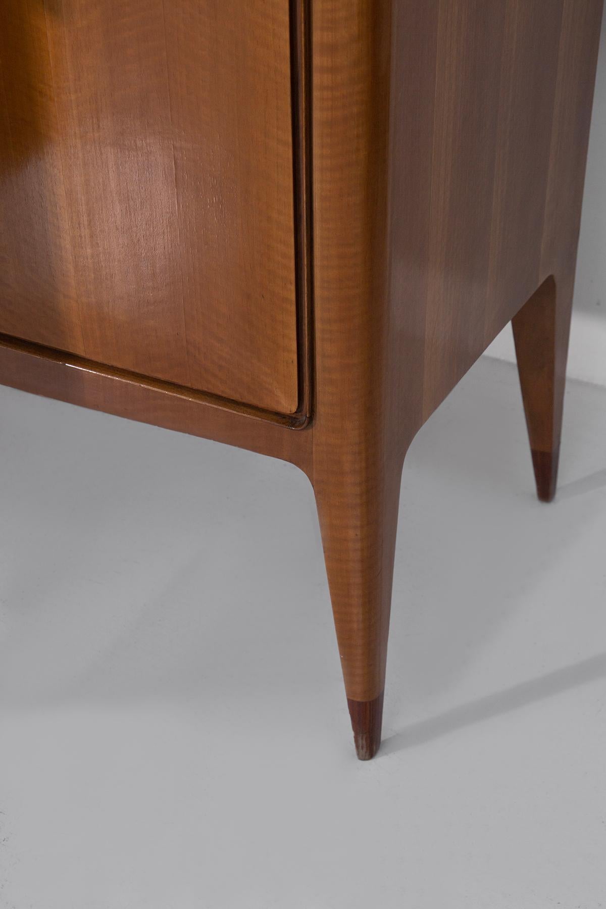Extraordinary Italian sideboard by Paolo Buffa with 5 doors. For Sale 2