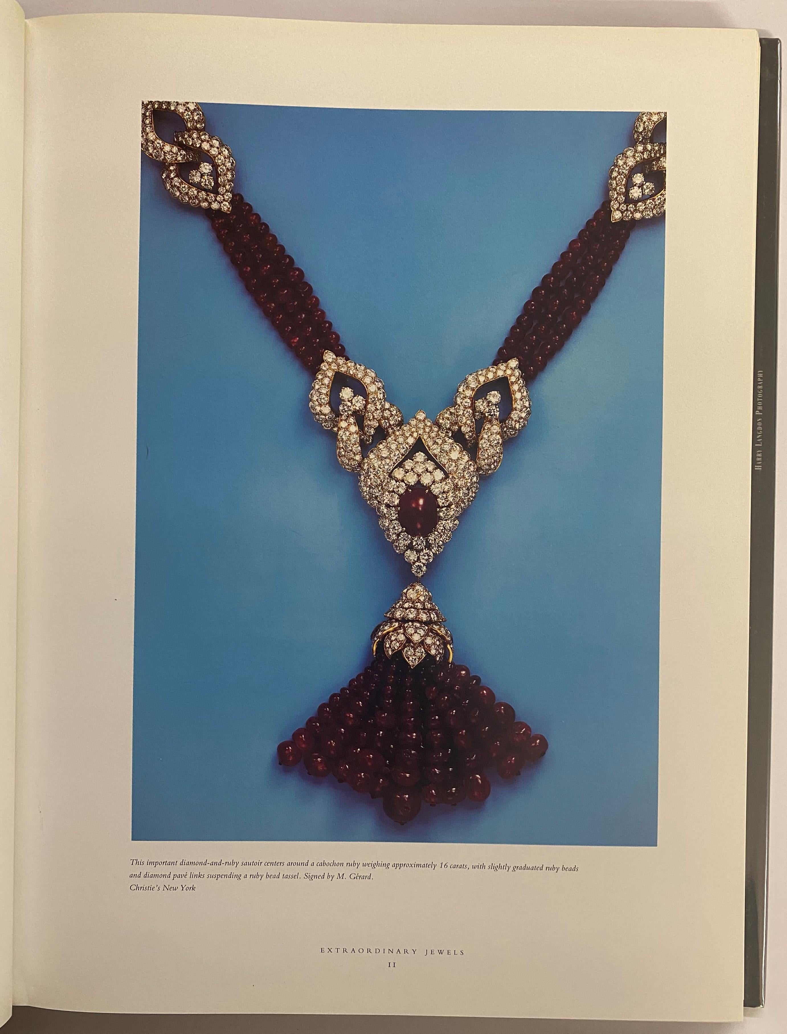 Filled with more than 150 colour photographs of the most beautiful jewels of our time, Extraordinary Jewels also tells the stories and often the scandals surrounding each jewel. We learn about the legend of the Hope diamond, of the diamond and ruby