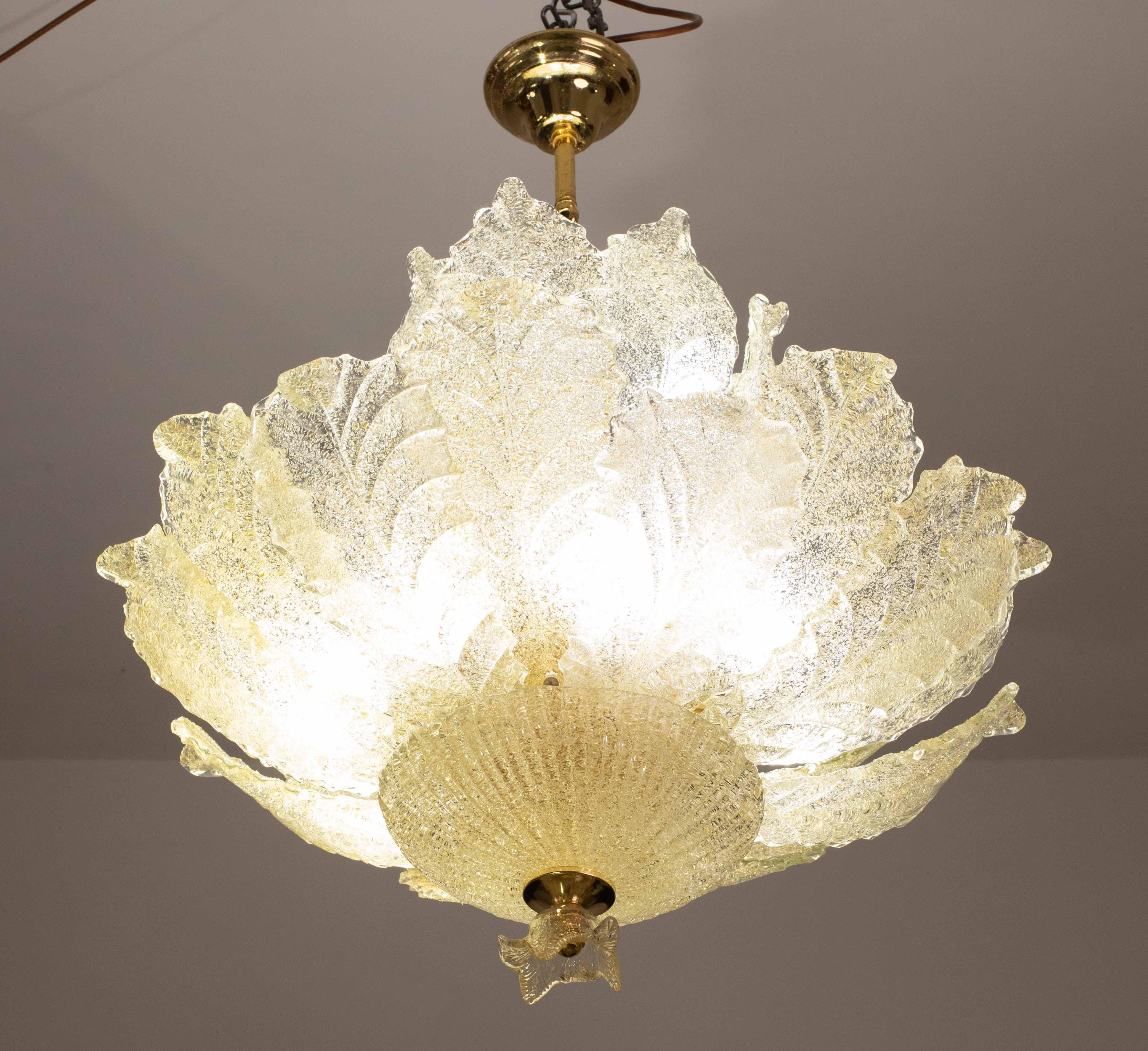 Außergewöhnlicher großformatiger goldener Vintage Murano Glas Kronleuchter, 1970 im Angebot 4