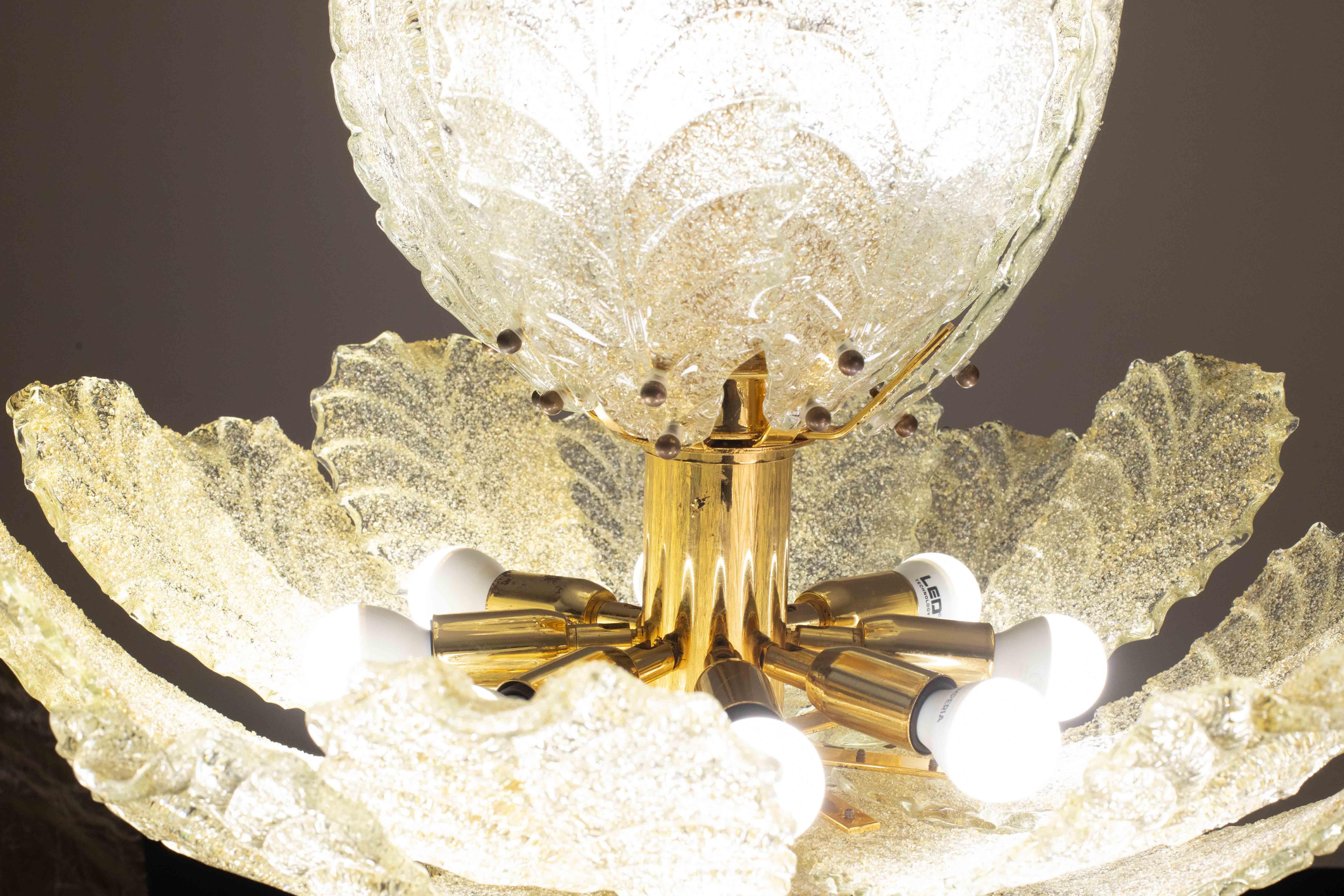 Außergewöhnlicher großformatiger goldener Vintage Murano Glas Kronleuchter, 1970 im Angebot 5