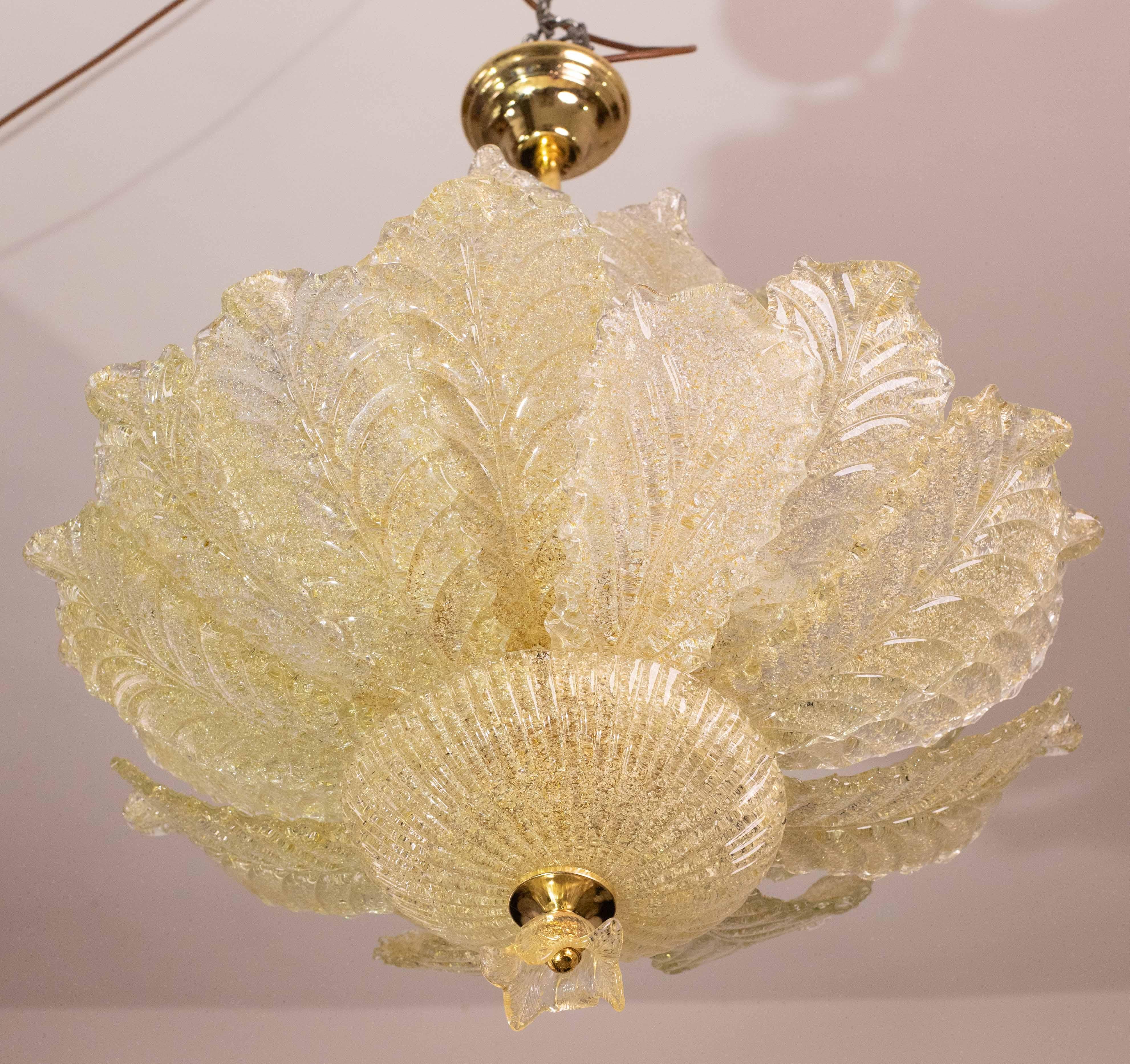 Außergewöhnlicher großformatiger goldener Vintage Murano Glas Kronleuchter, 1970 (Muranoglas) im Angebot