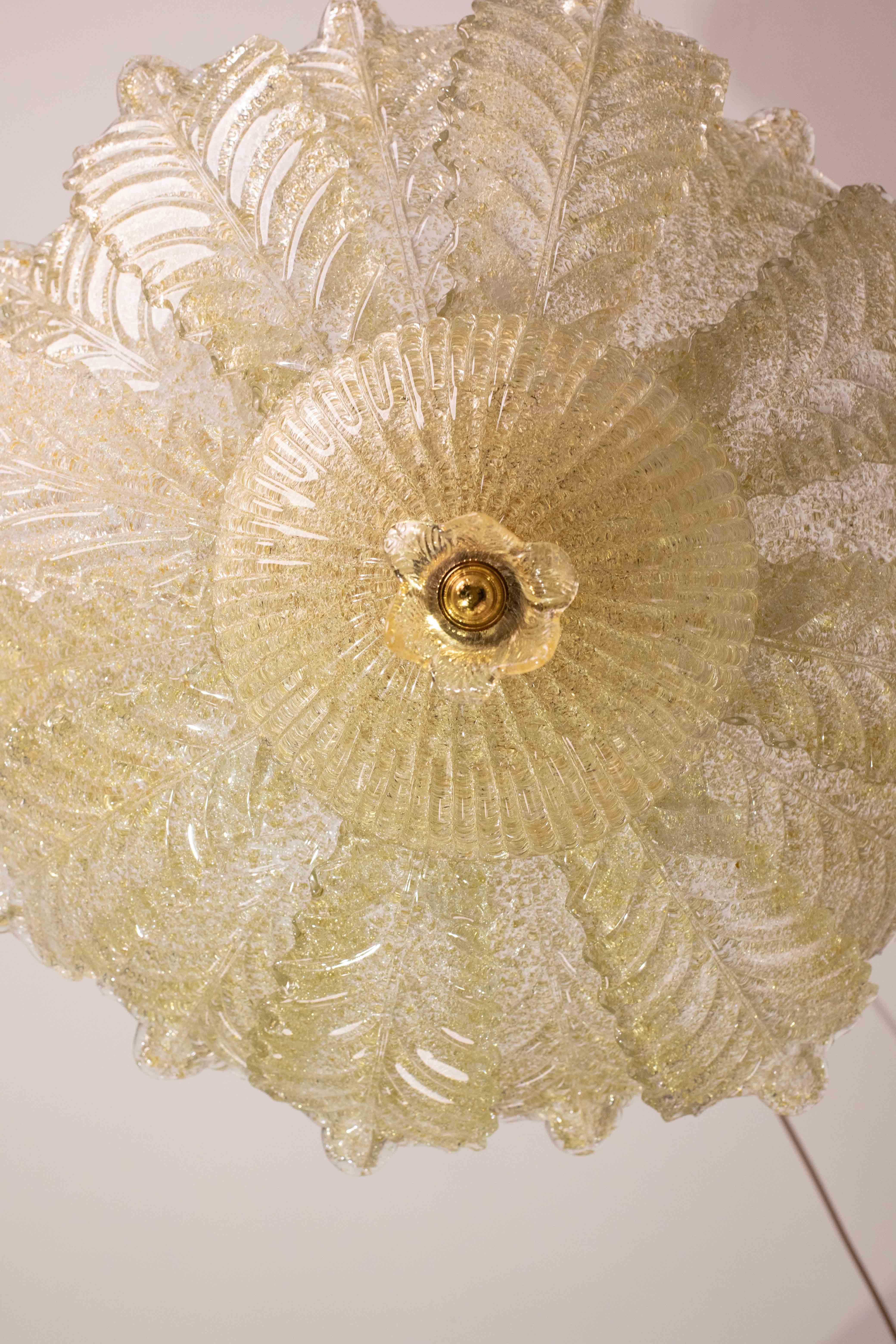 Außergewöhnlicher großformatiger goldener Vintage Murano Glas Kronleuchter, 1970 im Angebot 2