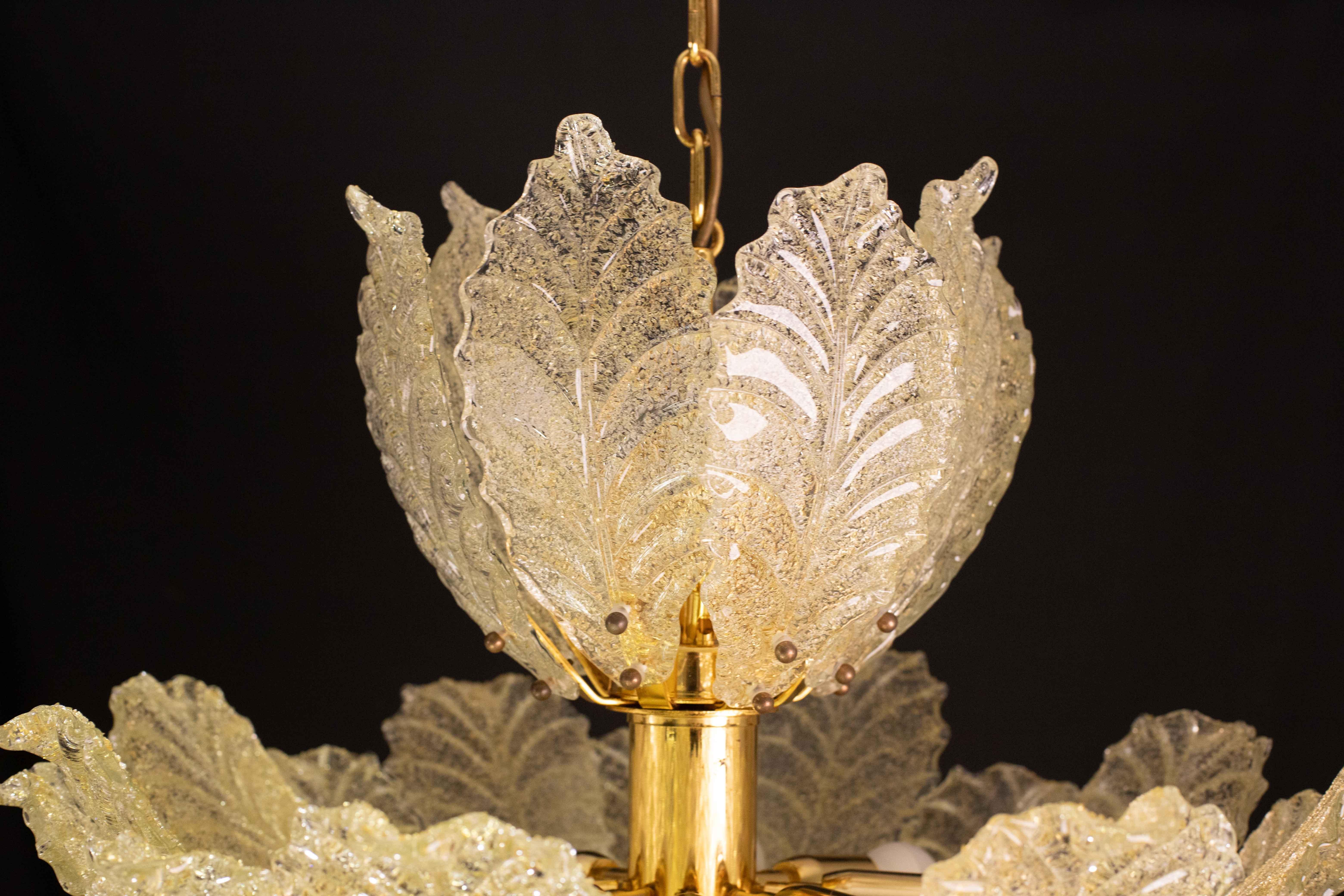 Außergewöhnlicher großformatiger goldener Vintage Murano Glas Kronleuchter, 1970 im Angebot 3