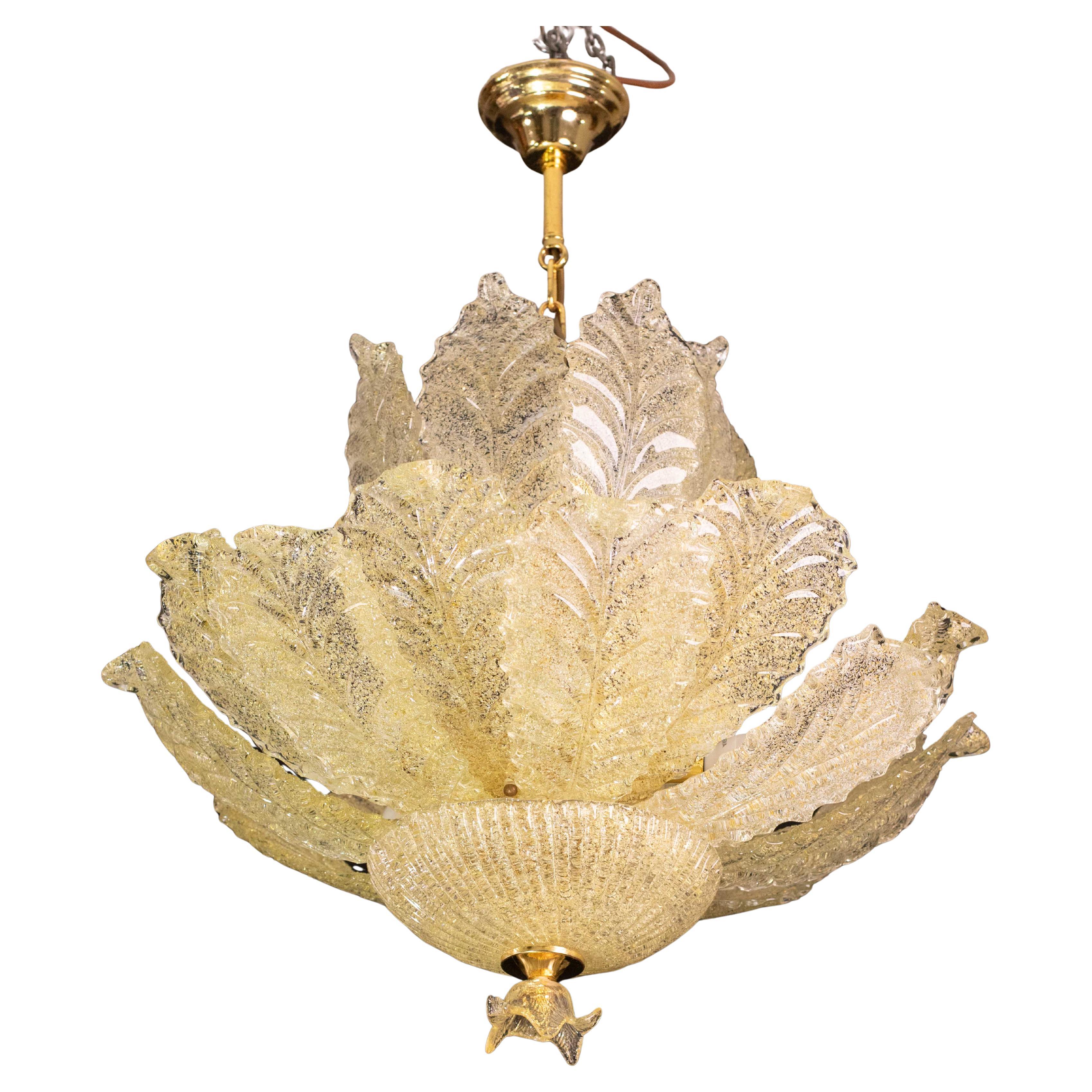 Extraordinaria araña de cristal de Murano vintage dorado de gran tamaño, 1970