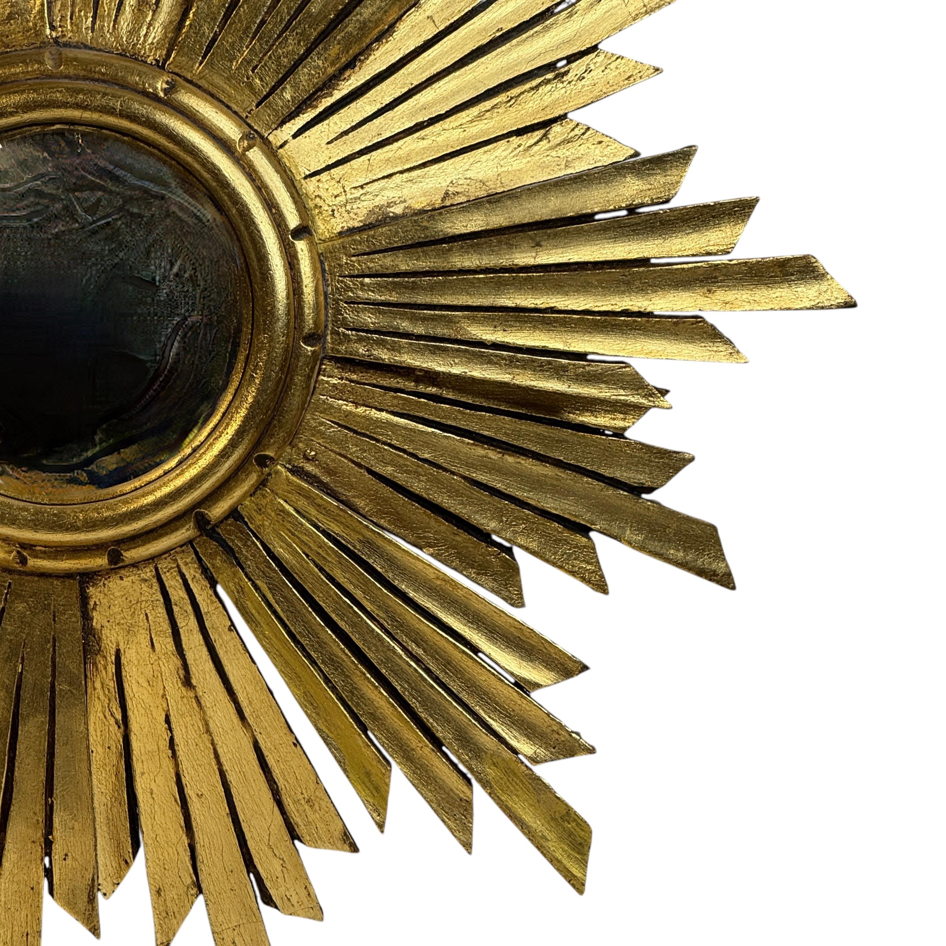 Außergewöhnlich großer Sunburst Starburst Konvexspiegel Vergoldetes Holz, Frankreich 1950er Jahre im Zustand „Gut“ im Angebot in Nuernberg, DE