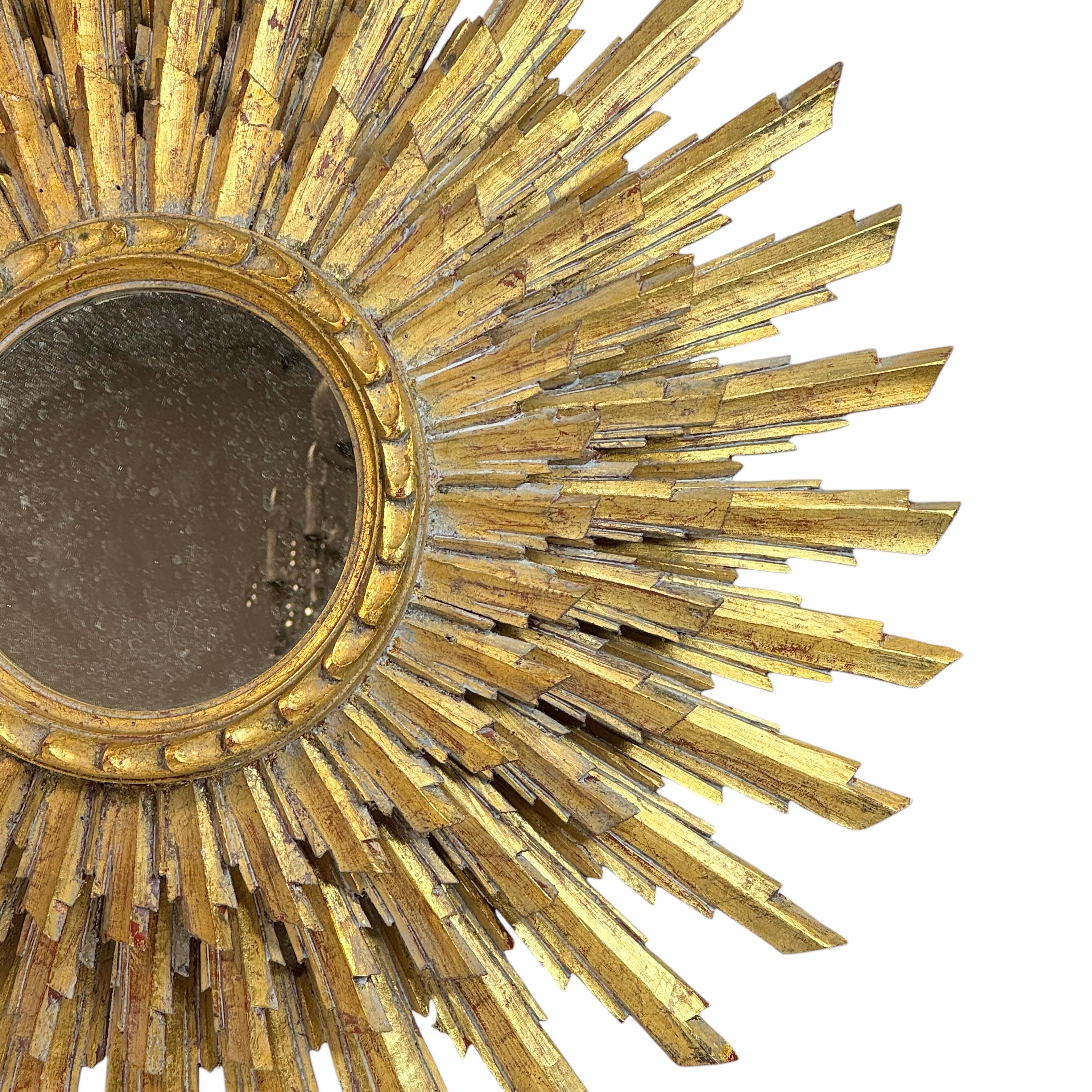 Extraordinaire grand miroir en trois couches Sunburst Starburst  Bois doré France 1950 Bon état - En vente à Nuernberg, DE