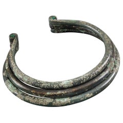Außergewöhnlicher großer Dreiring aus der Bronzezeit:: 2000-1500 v. Chr.:: Provenienz
