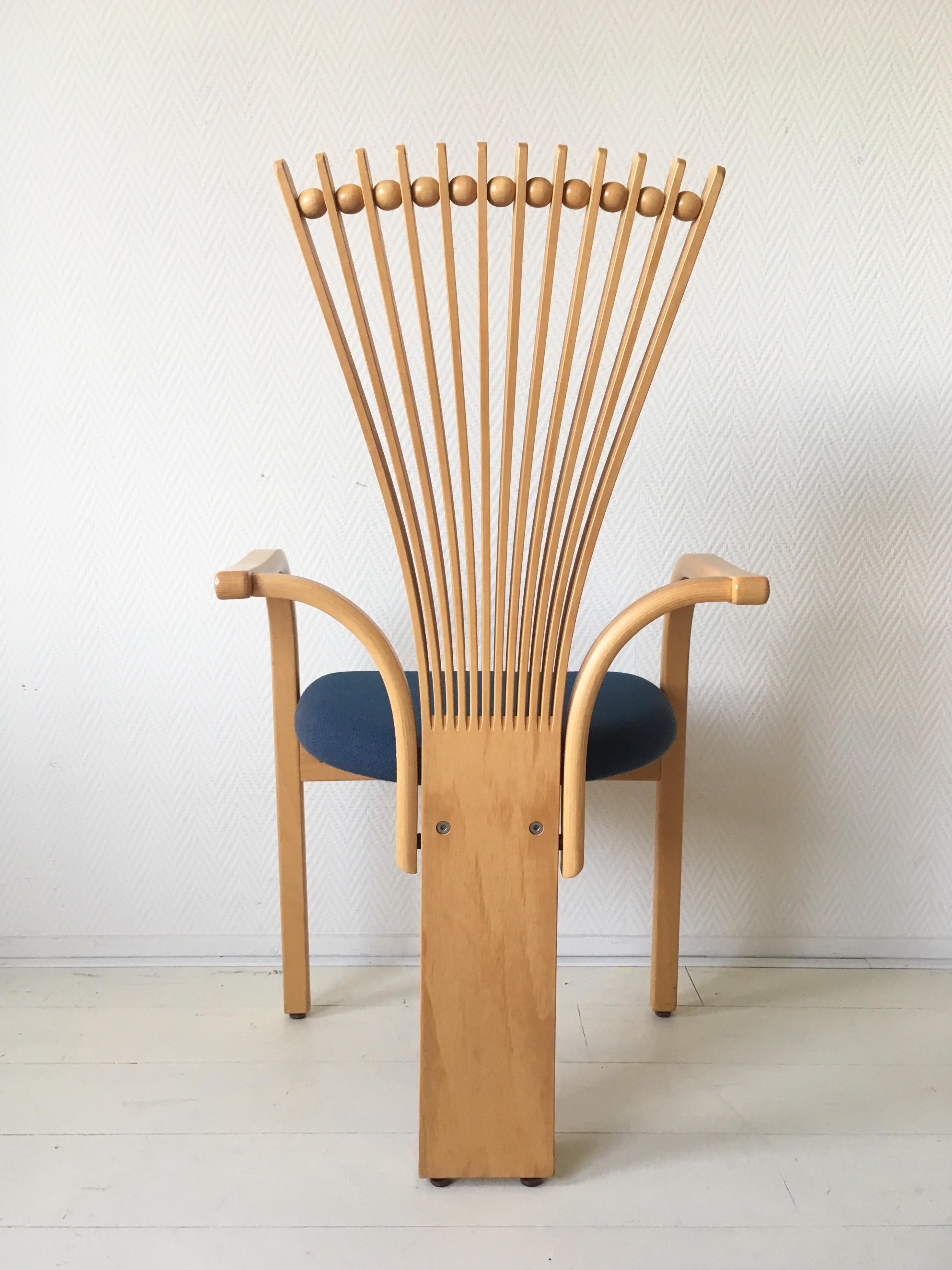 Extraordinary Memphis Style TOTEM Chairs by Torstein Nilsen for Westnofa, 1980s In Good Condition For Sale In Schagen, NL