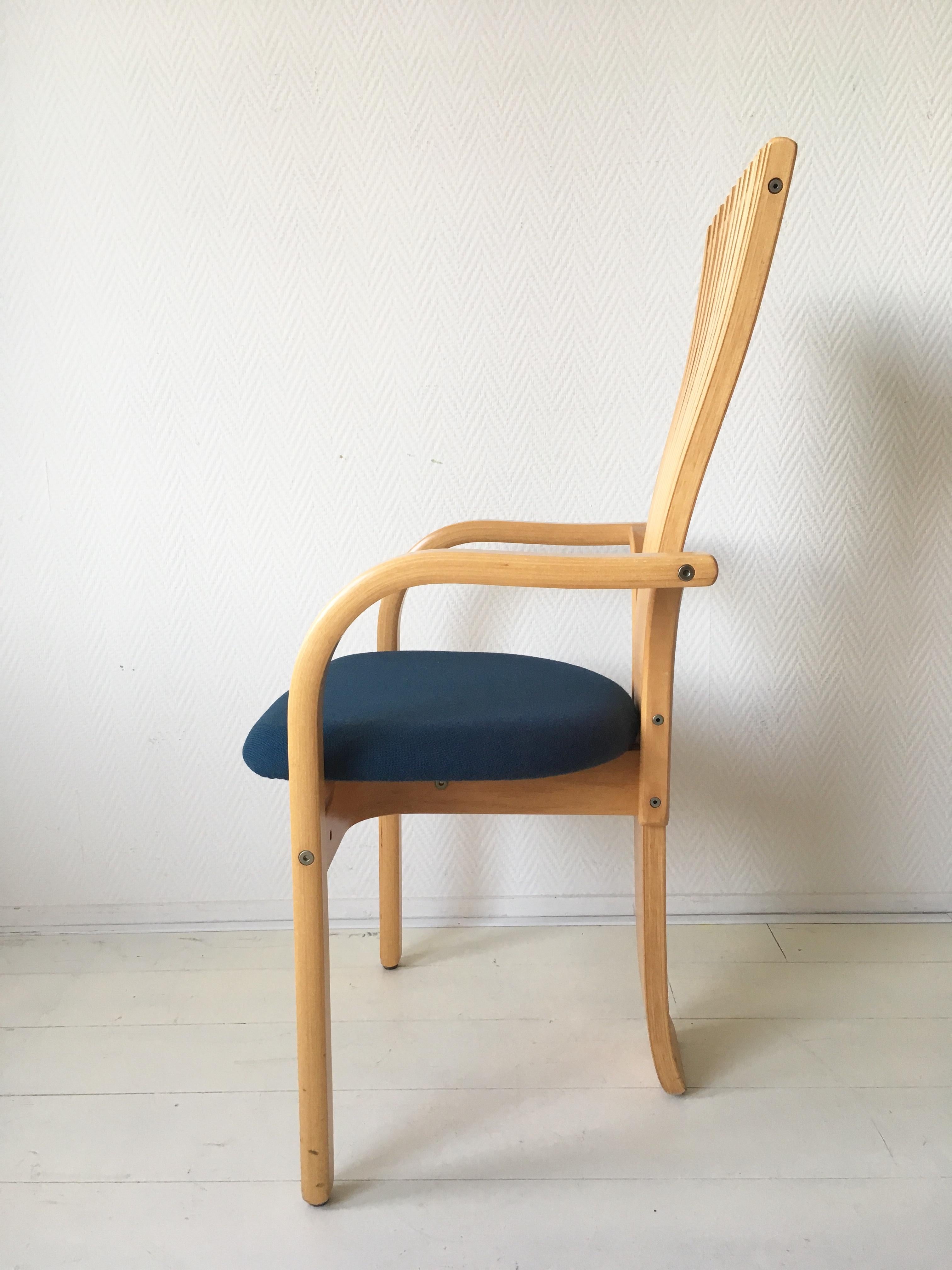 Tissu Extraordinaire chaise TOTEM de style Memphis de Torstein Nilsen pour Westnofa, années 1980 en vente