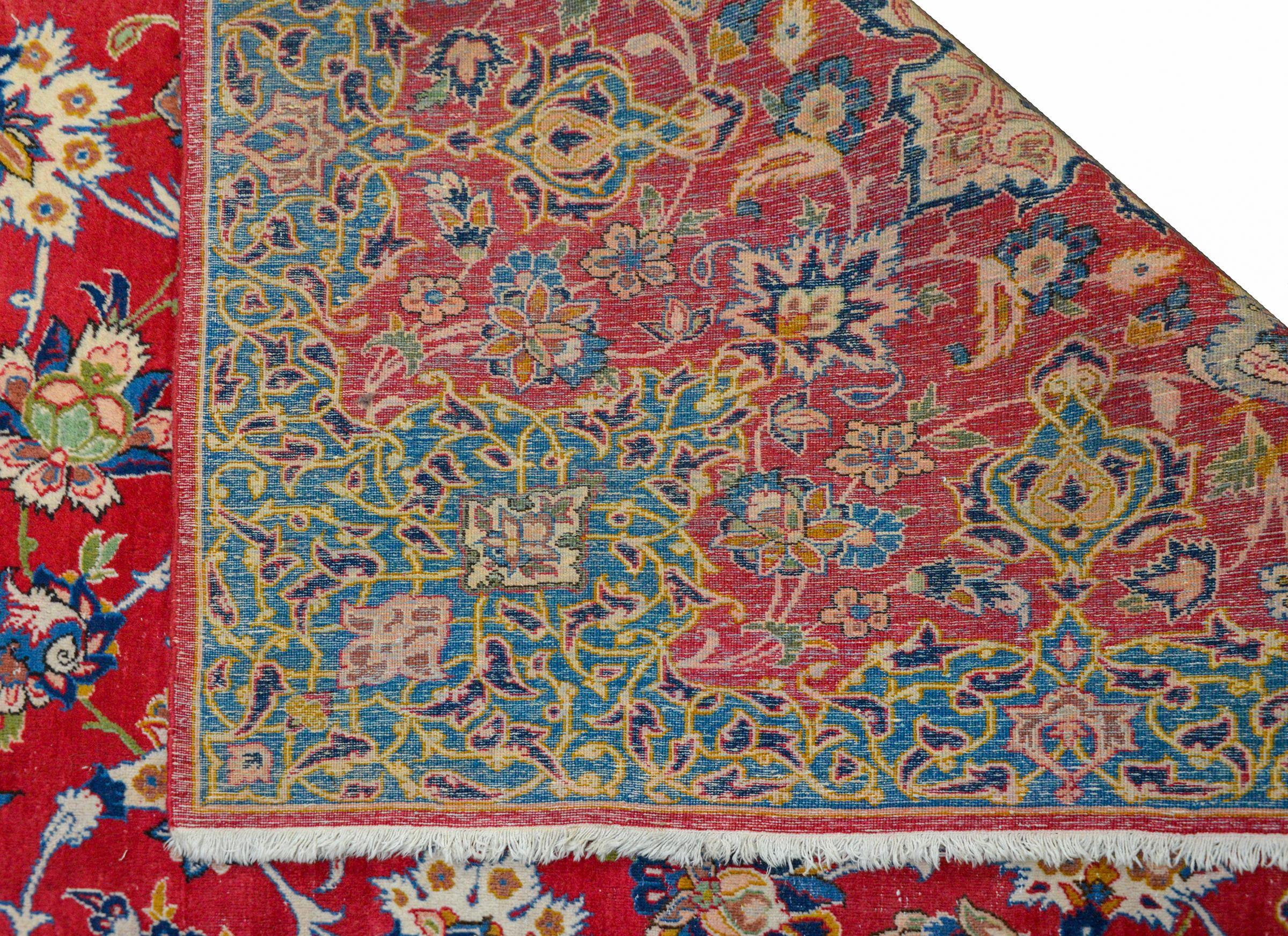 Außergewöhnlicher Isfahan-Teppich aus der Mitte des 20. im Angebot 2