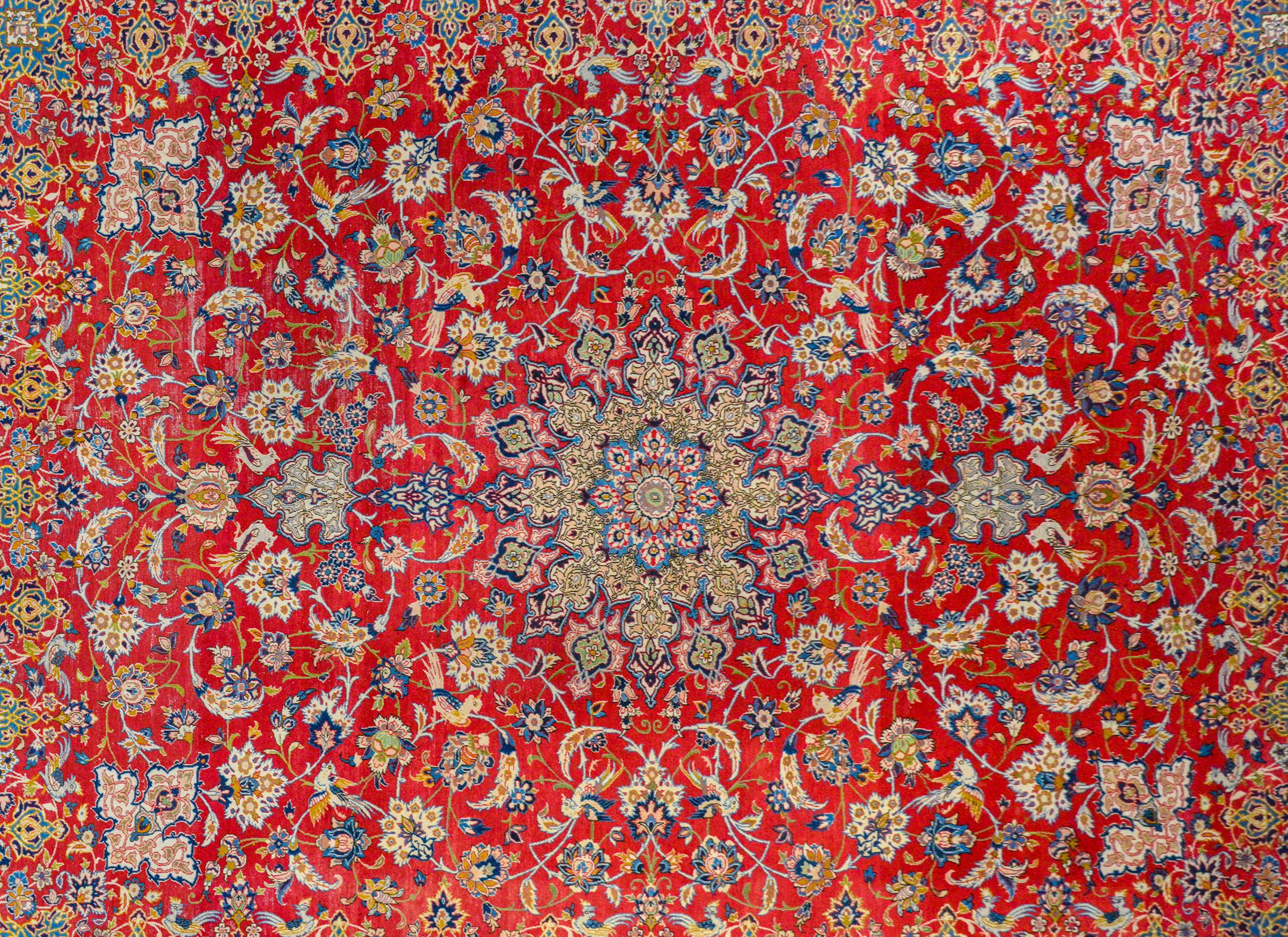 Außergewöhnlicher Isfahan-Teppich aus der Mitte des 20. (Tabriz) im Angebot