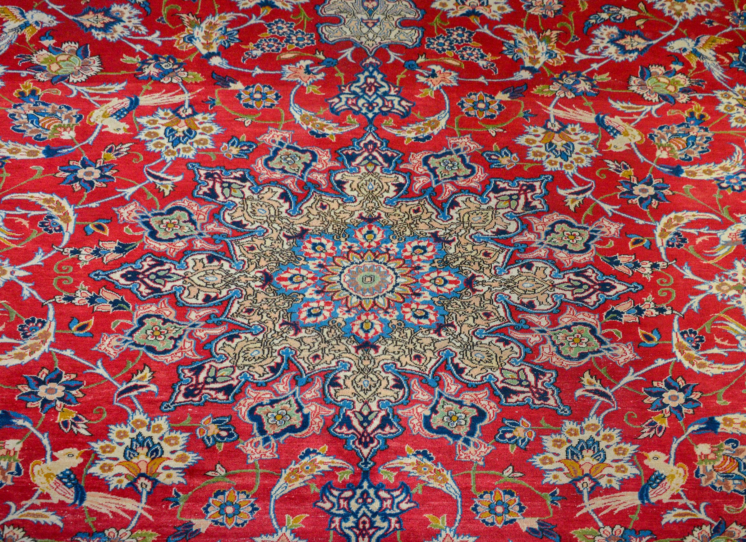 Außergewöhnlicher Isfahan-Teppich aus der Mitte des 20. (Mitte des 20. Jahrhunderts) im Angebot