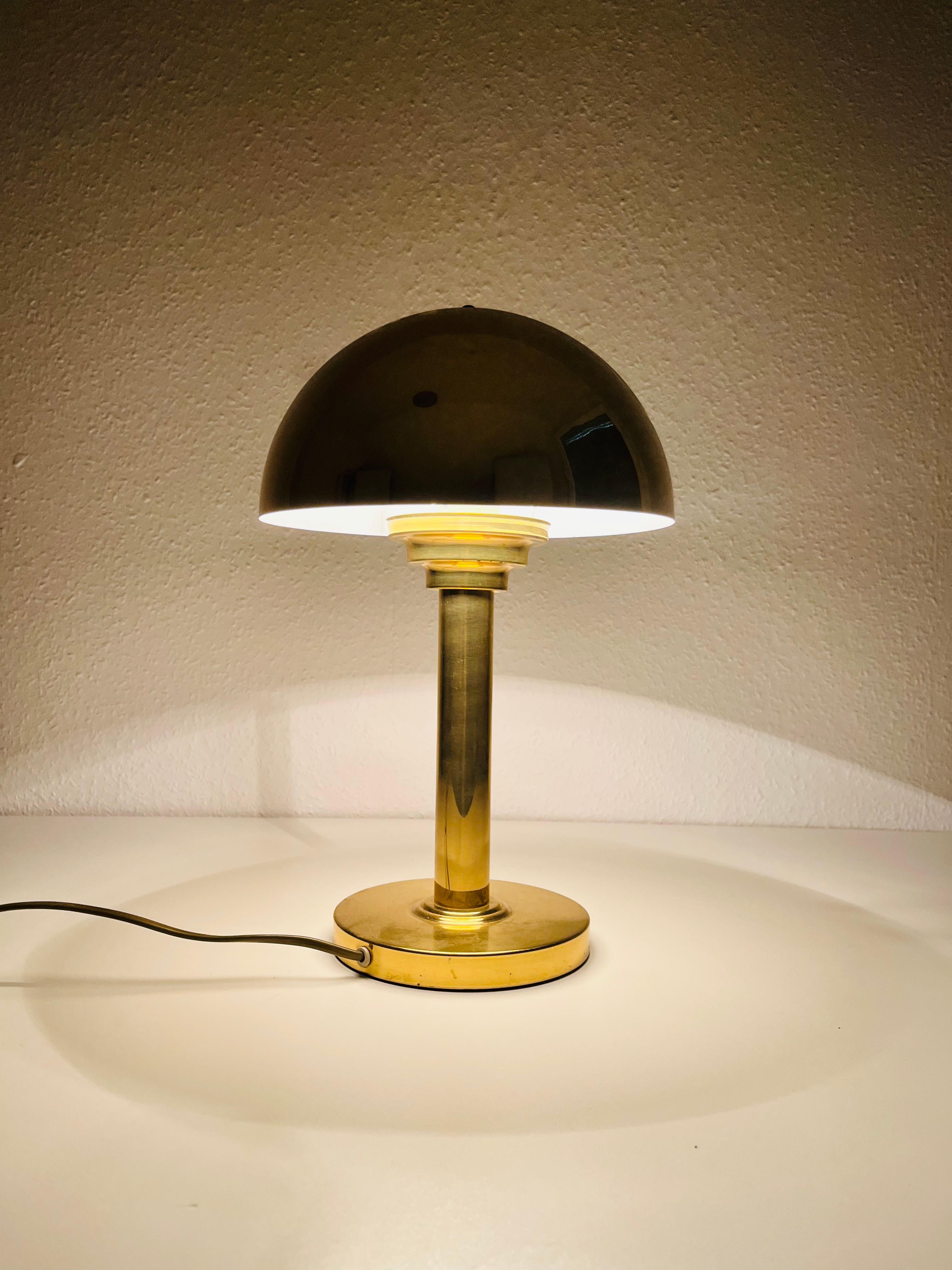 Extraordinary Mid-Century Modern Brass Table Lamp, 1960s For Sale 4