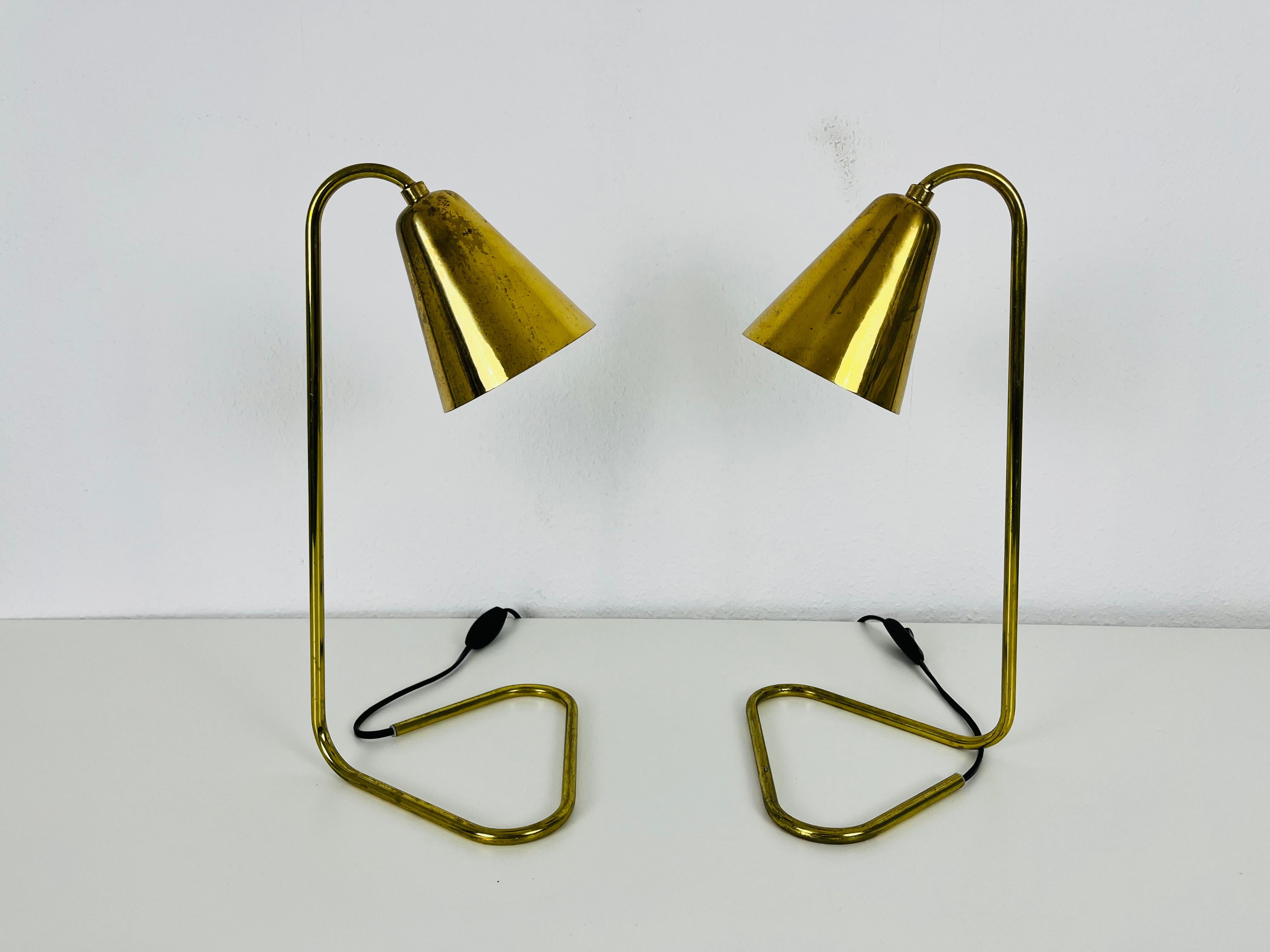 Extraordinary Mid-Century Modern Brass Table Lamps, Pair, 1960s 3