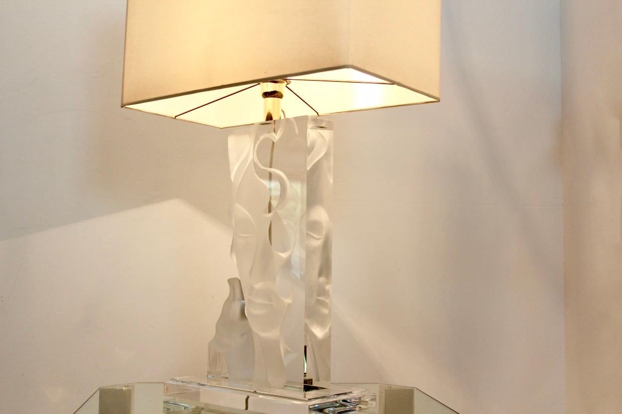 Extraordinary Mid-Century Modern Buddha Lucite and Brass Table Lamp, 1970s For Sale 5