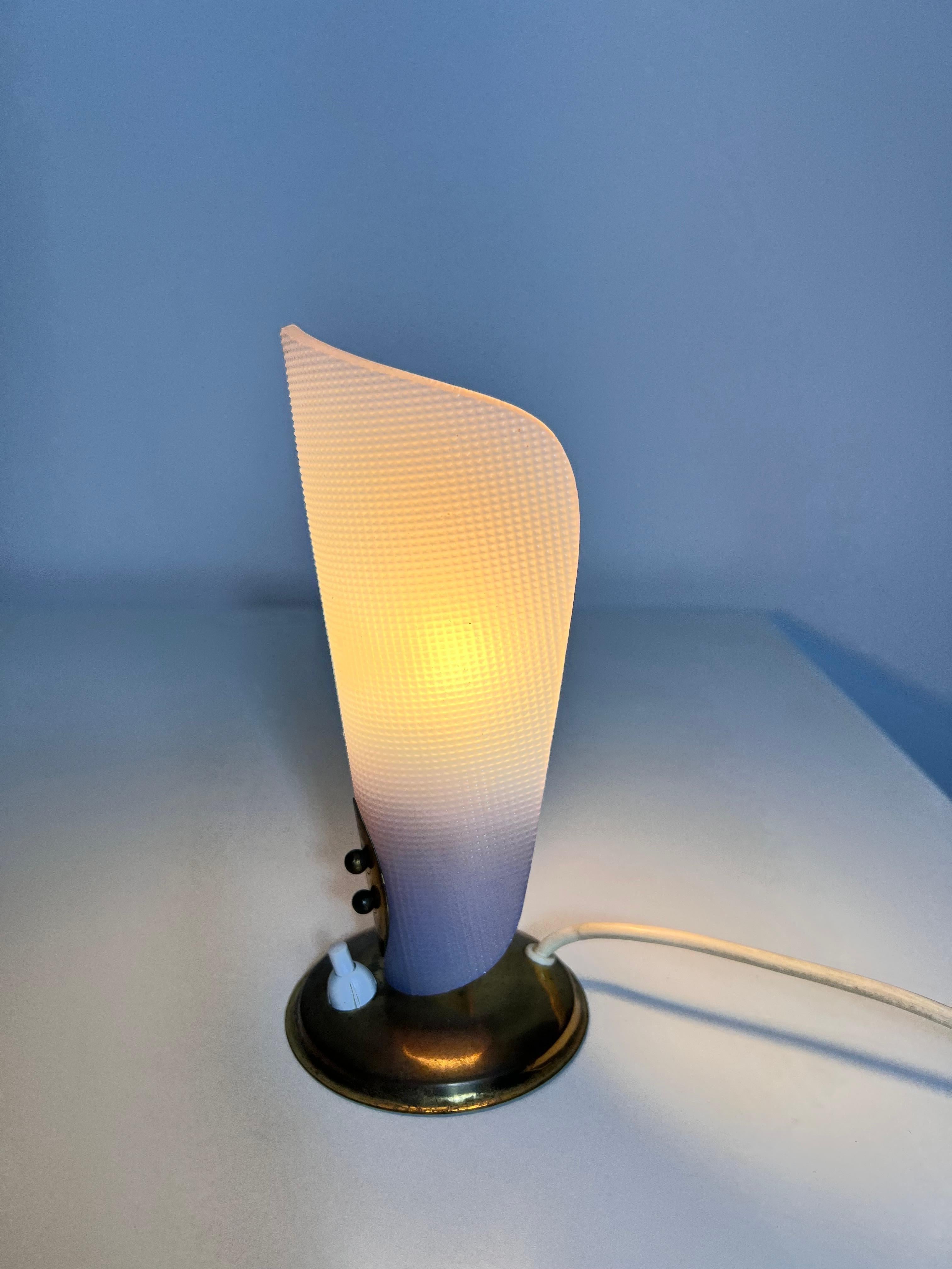 Außergewöhnliche italienische Messing-Tischlampen aus der Mitte des Jahrhunderts, 1960er Jahre im Angebot 2