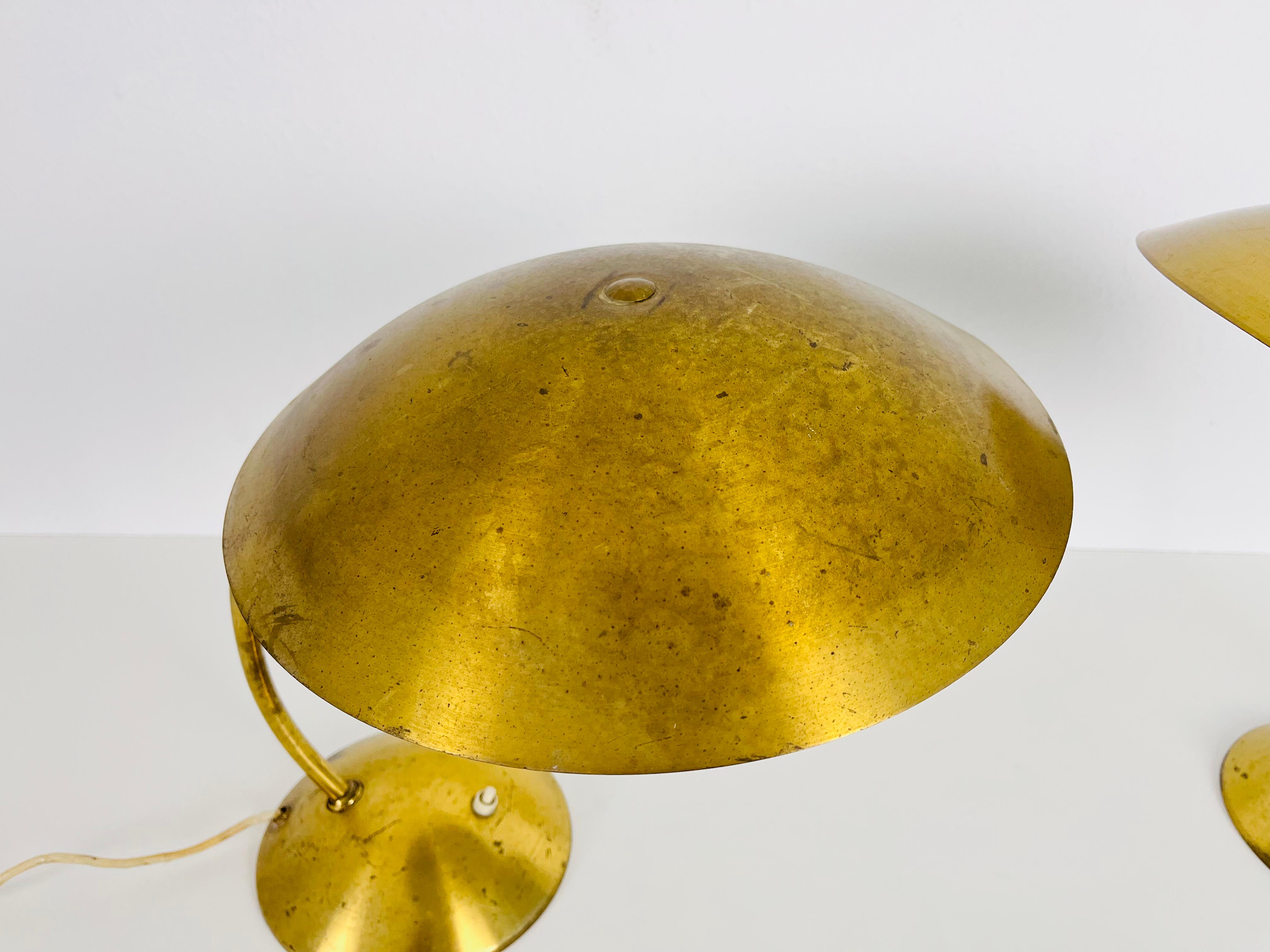 Extraordinary Mid-Century Modern Kaiser Brass Table Lamps, Pair, 1960s For Sale 5