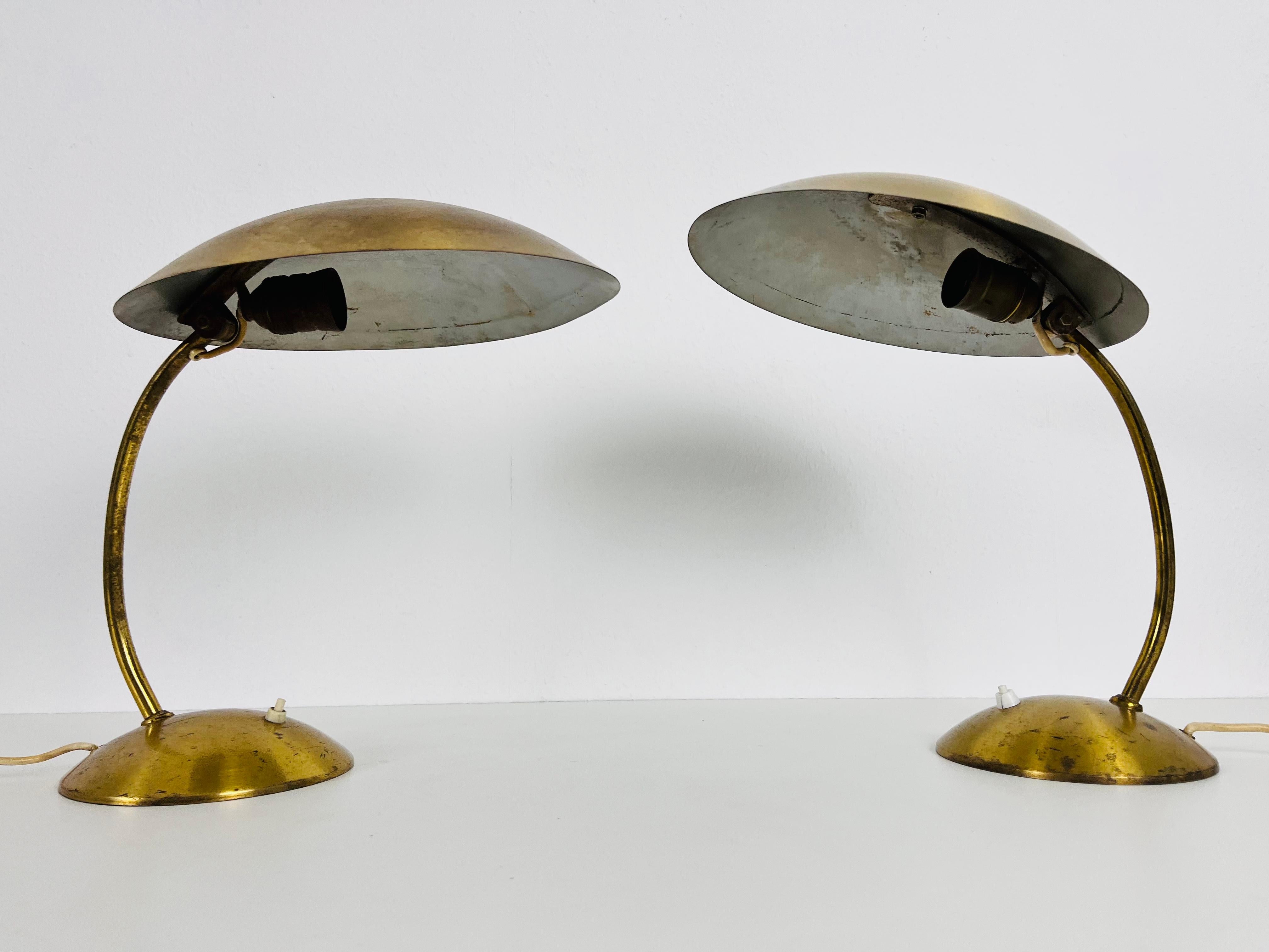 Extraordinary Mid-Century Modern Kaiser Brass Table Lamps, Pair, 1960s For Sale 1