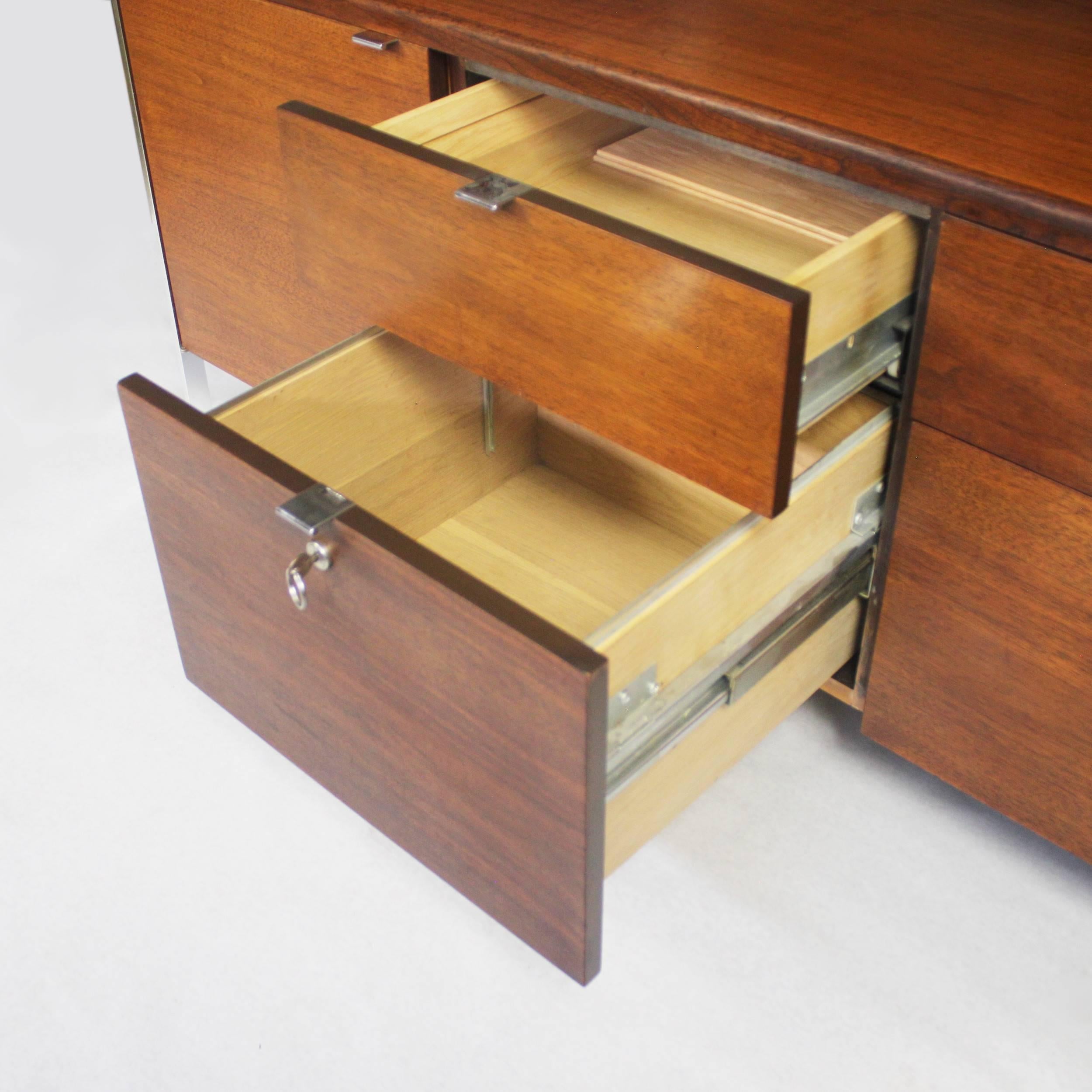 Extraordinary Mid-Century Modern Walnut & Chrome Credenza by Stow Davis In Excellent Condition In Lafayette, IN