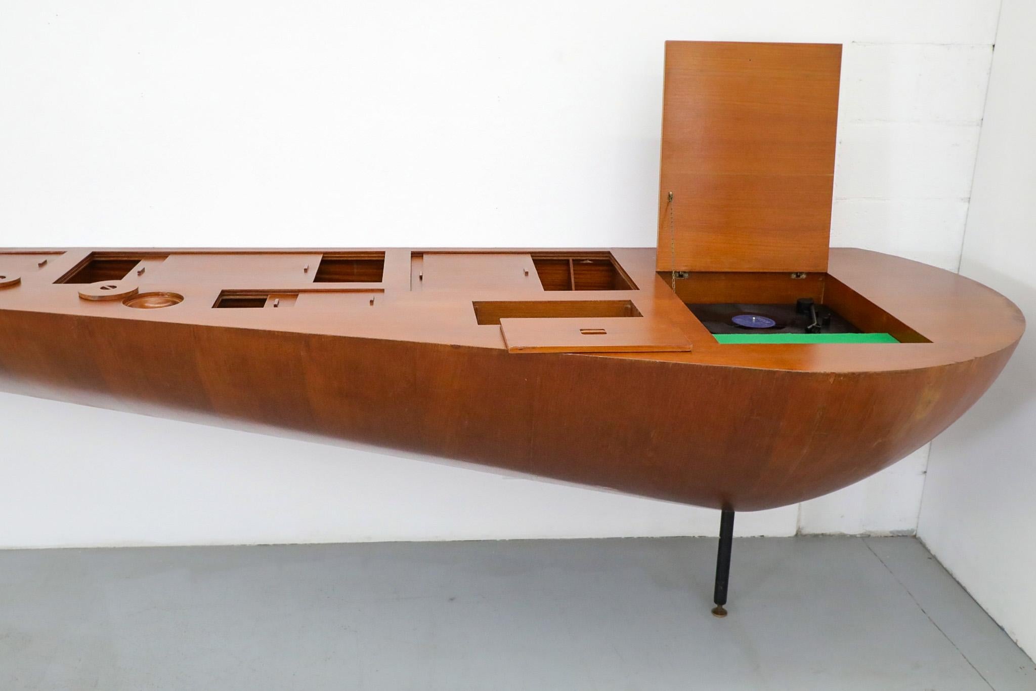 Sculptural Wall-Mounted Mid-Century Teak Console, Style of Ico Parisi, 1950s For Sale 7