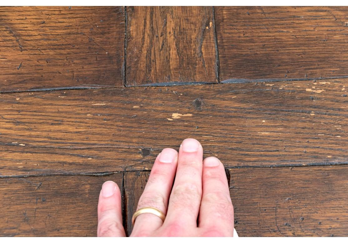 Chrome Extraordinaire Table de salle à manger en parquet Oak sur supports chromés en vente