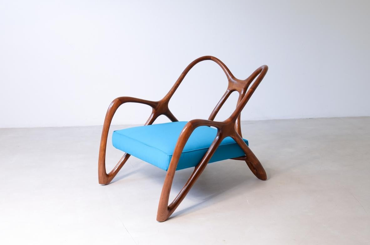 Italian Extraordinary organically shaped armchair For Sale