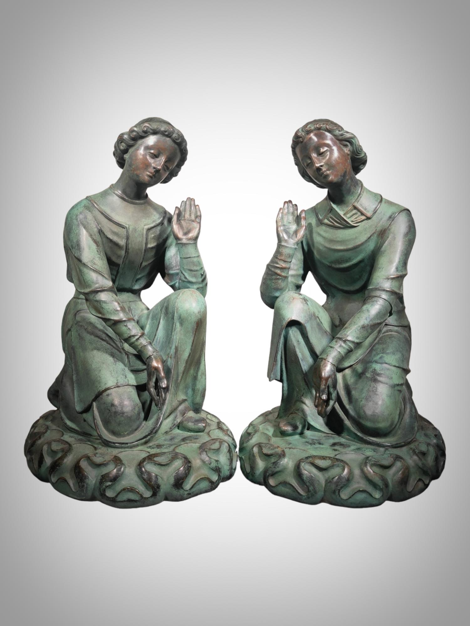 Extraordinaire paire d'anges français anciens xviii Th en vente 13