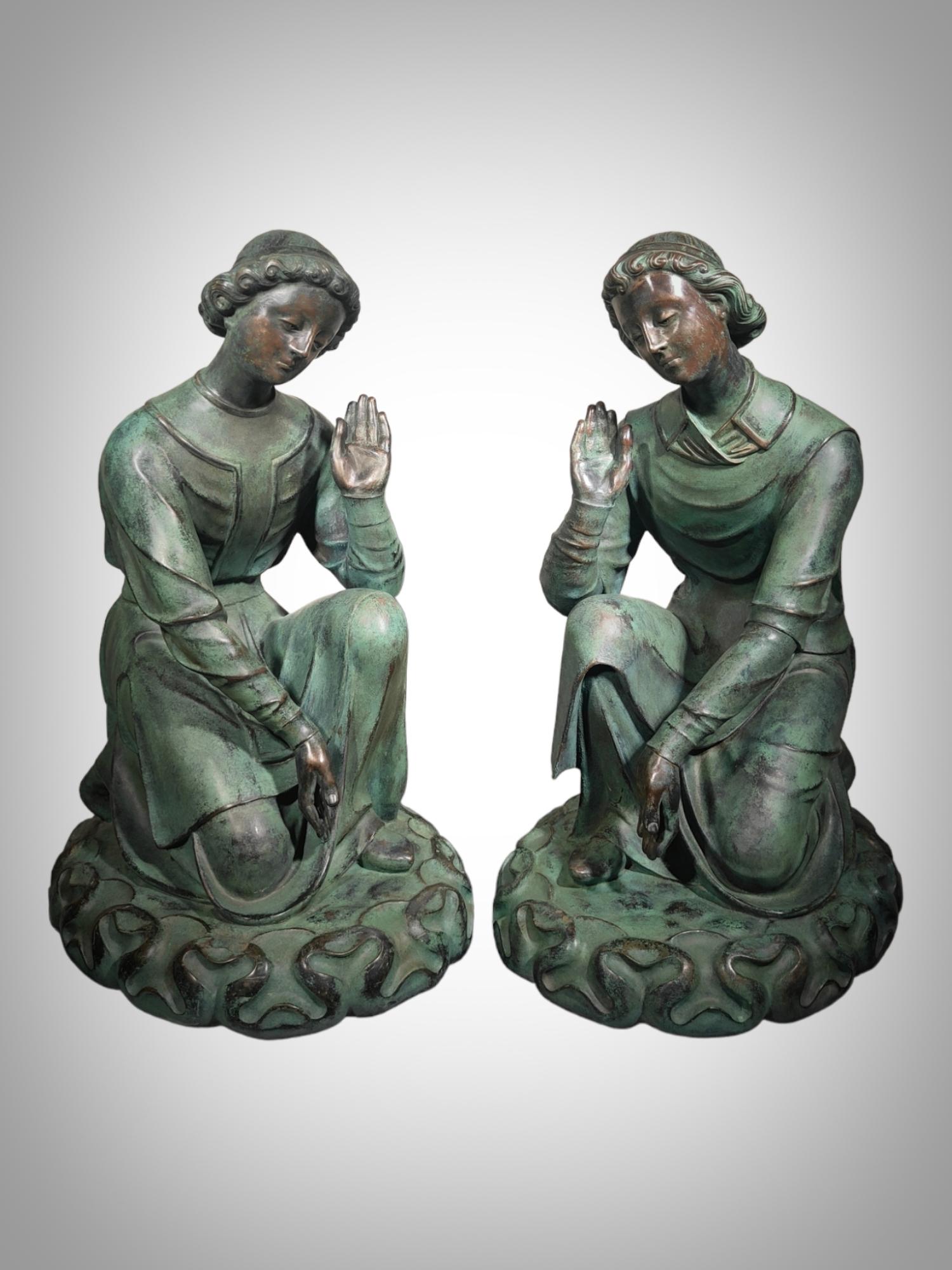 Extraordinaire paire d'anges français anciens xviii Th en vente 1