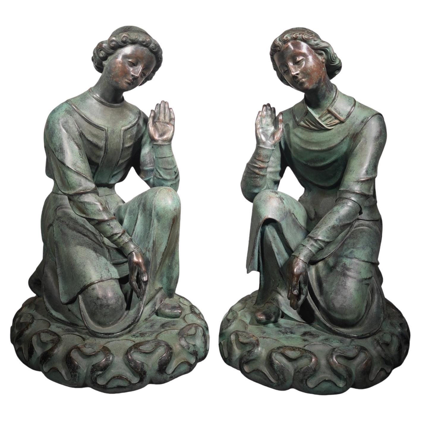 Extraordinaire paire d'anges français anciens xviii Th en vente