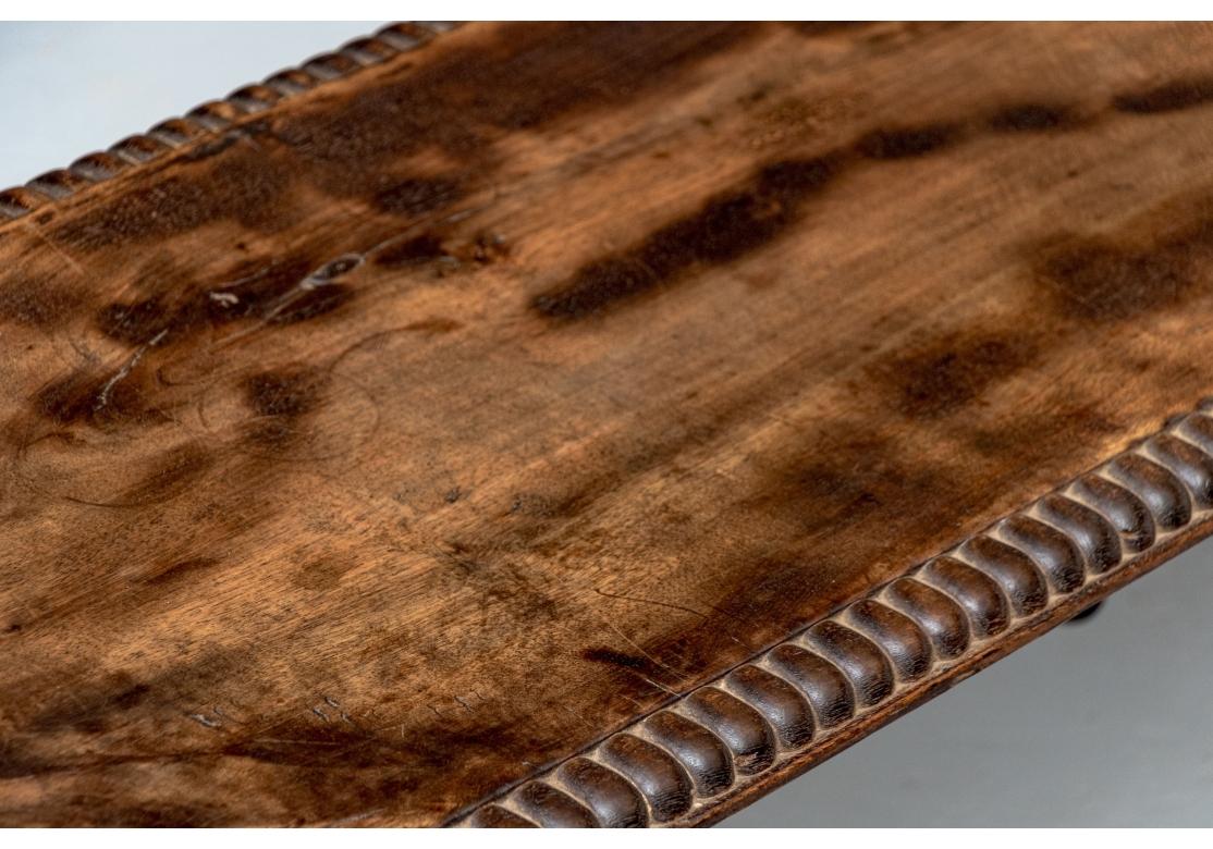 Extraordinaire paire de bancs anciens de style jacobéen en vente 8