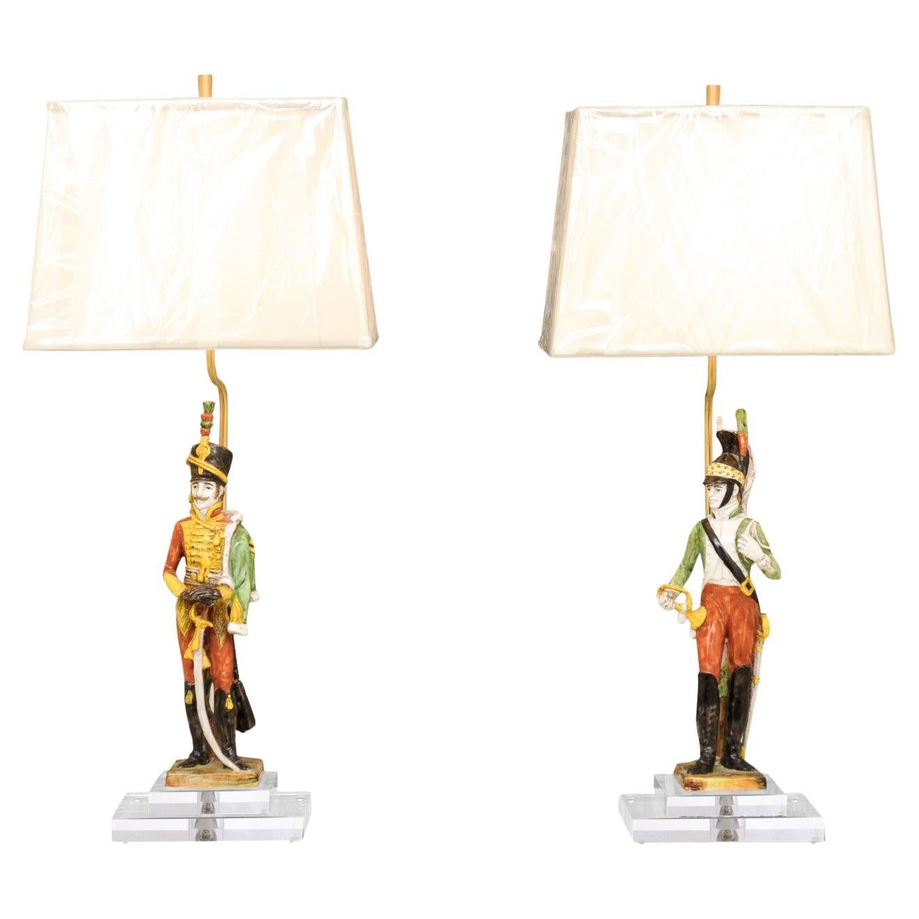 Extraordinaire paire de sculptures de soldats italiens, vers 1970, en tant que lampes sur mesure