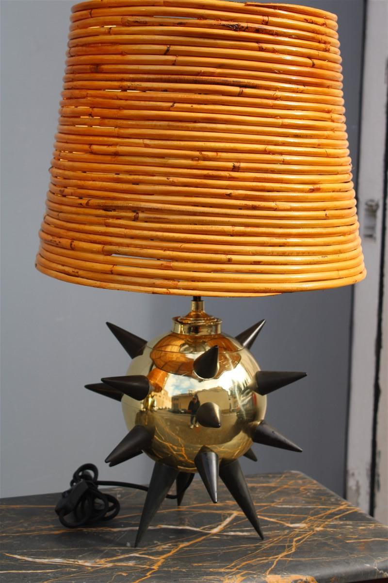 Milieu du XXe siècle Extraordinaire paire de lampes de table avec dôme central Mina en bambou 1950s Sputnik en vente