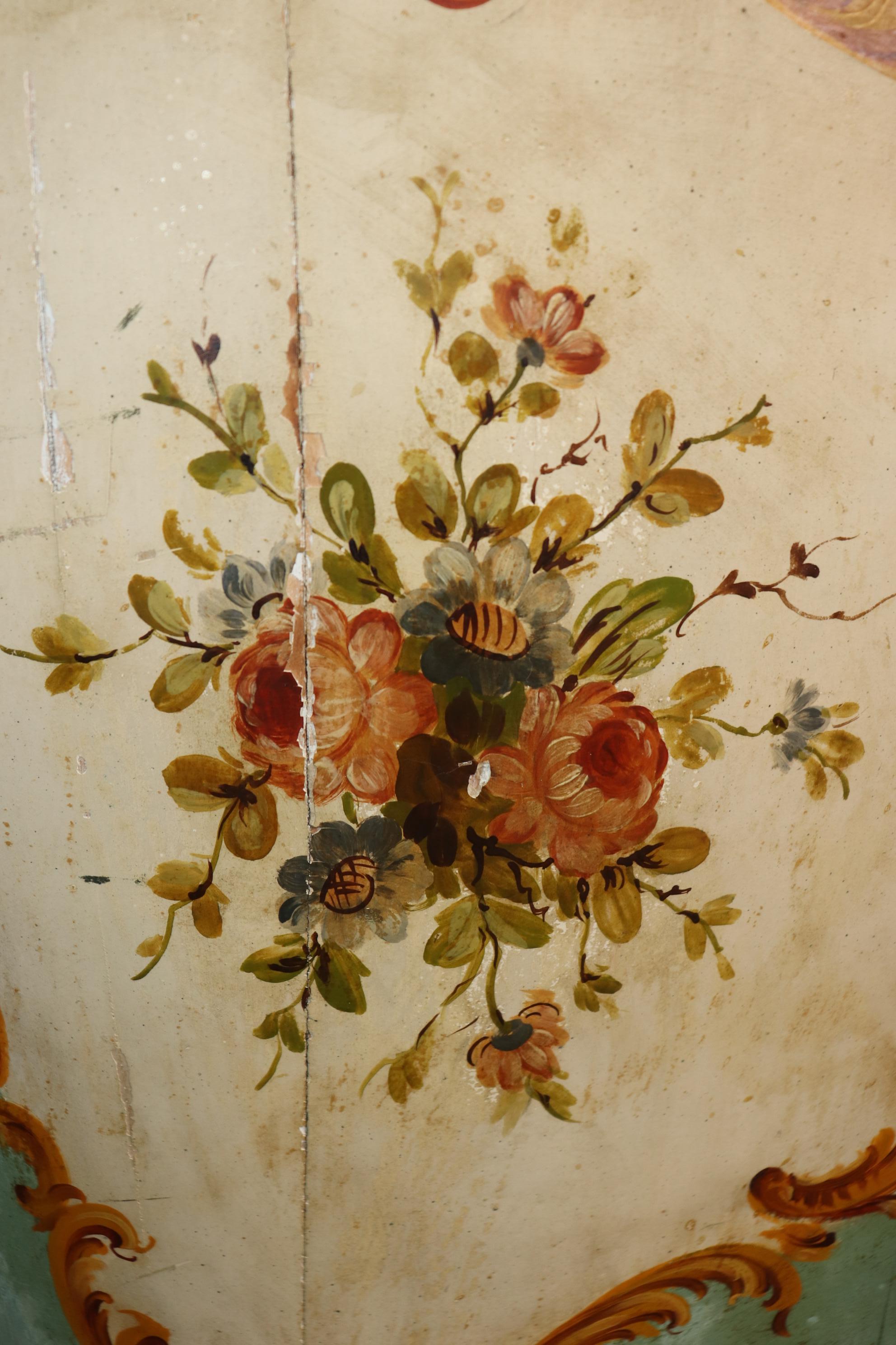 Rococo Extraordinaire commode bombée rococo vénitienne décorée de peinture polychrome C1870 en vente