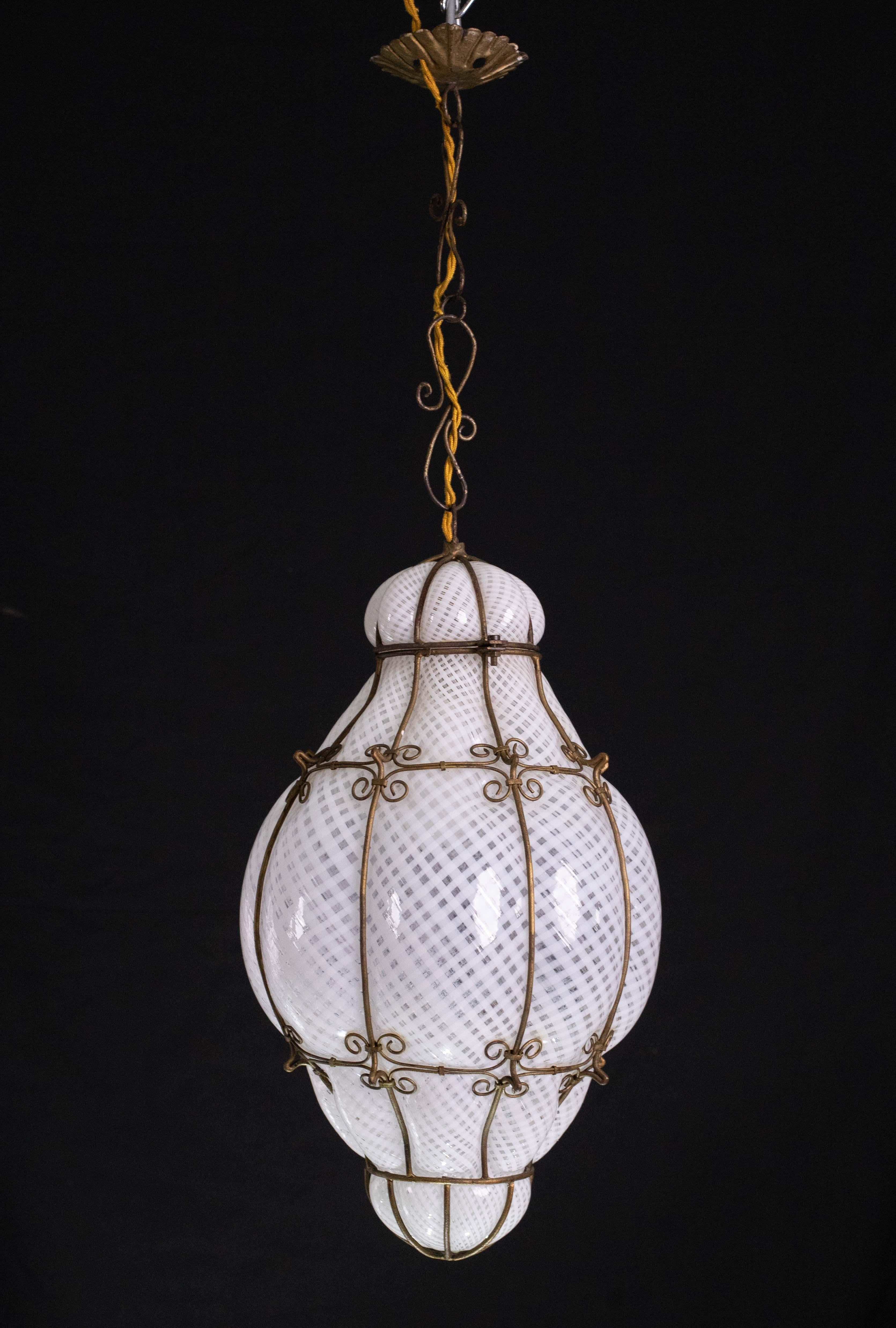 Extraordinary piece in Murano glass. Hand blown 