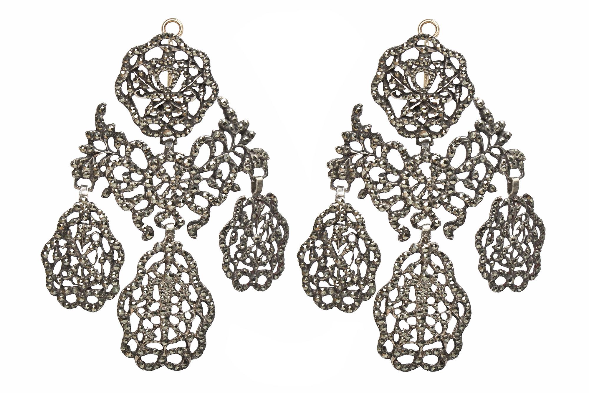 Extraordinary Rare Love Toke Armatory Pyrite Girandole Earrings c. 1750 For Sale 1
