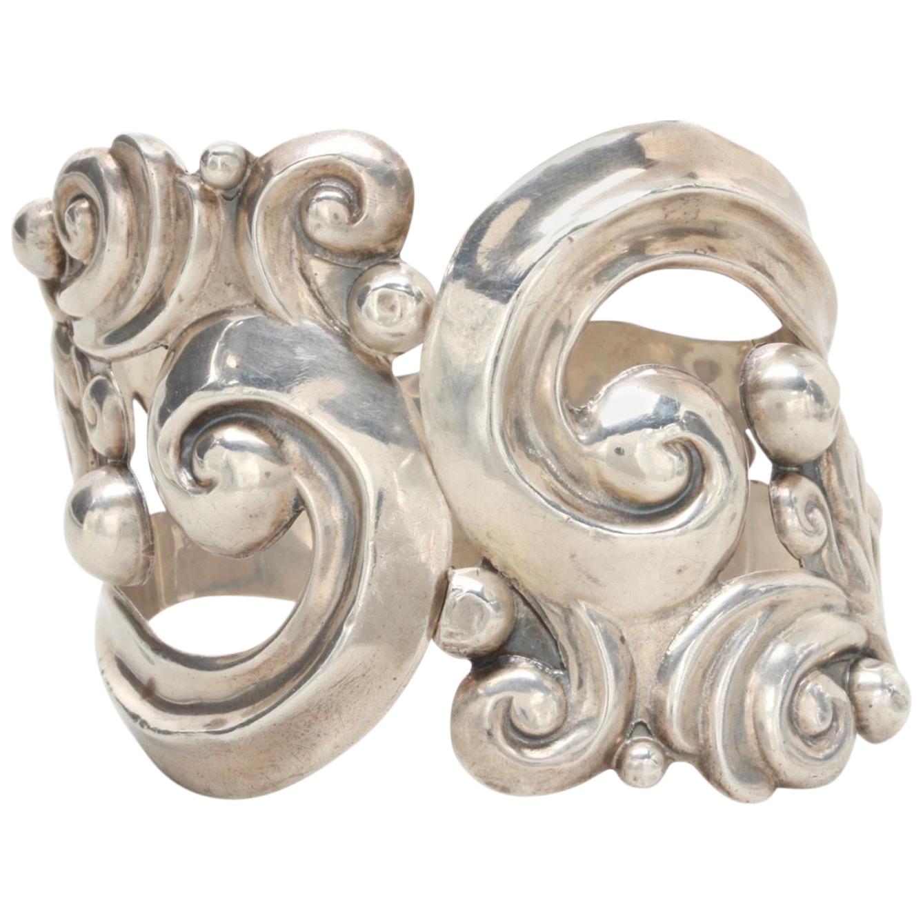 Extraordinary Rare Mexico Sterling 1940s Clamper Bracelet by A. Pineda For Sale