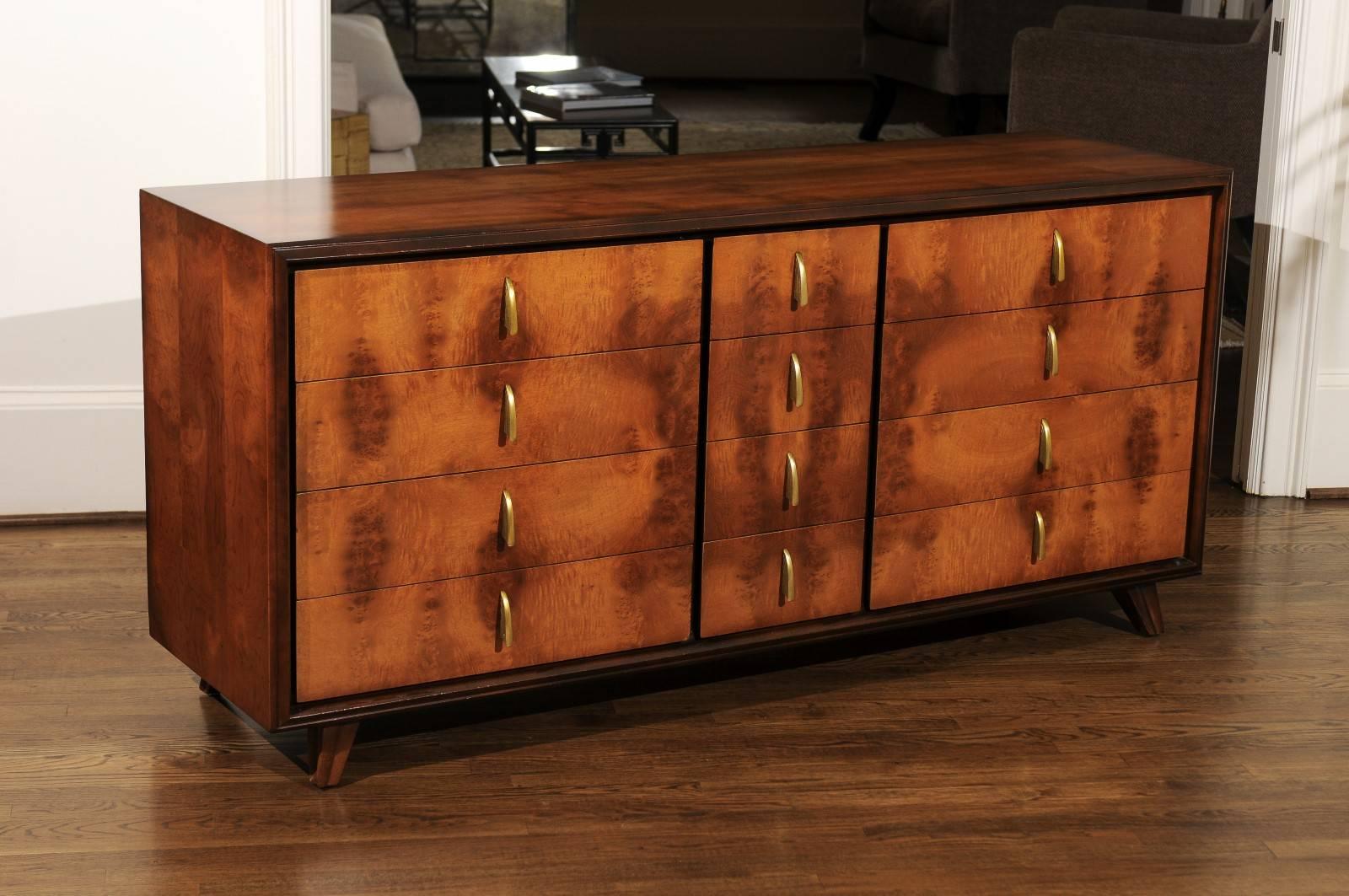 Extraordinary Restored Chest in Walnut and Elm by John Stuart, circa 1960 In Excellent Condition In Atlanta, GA