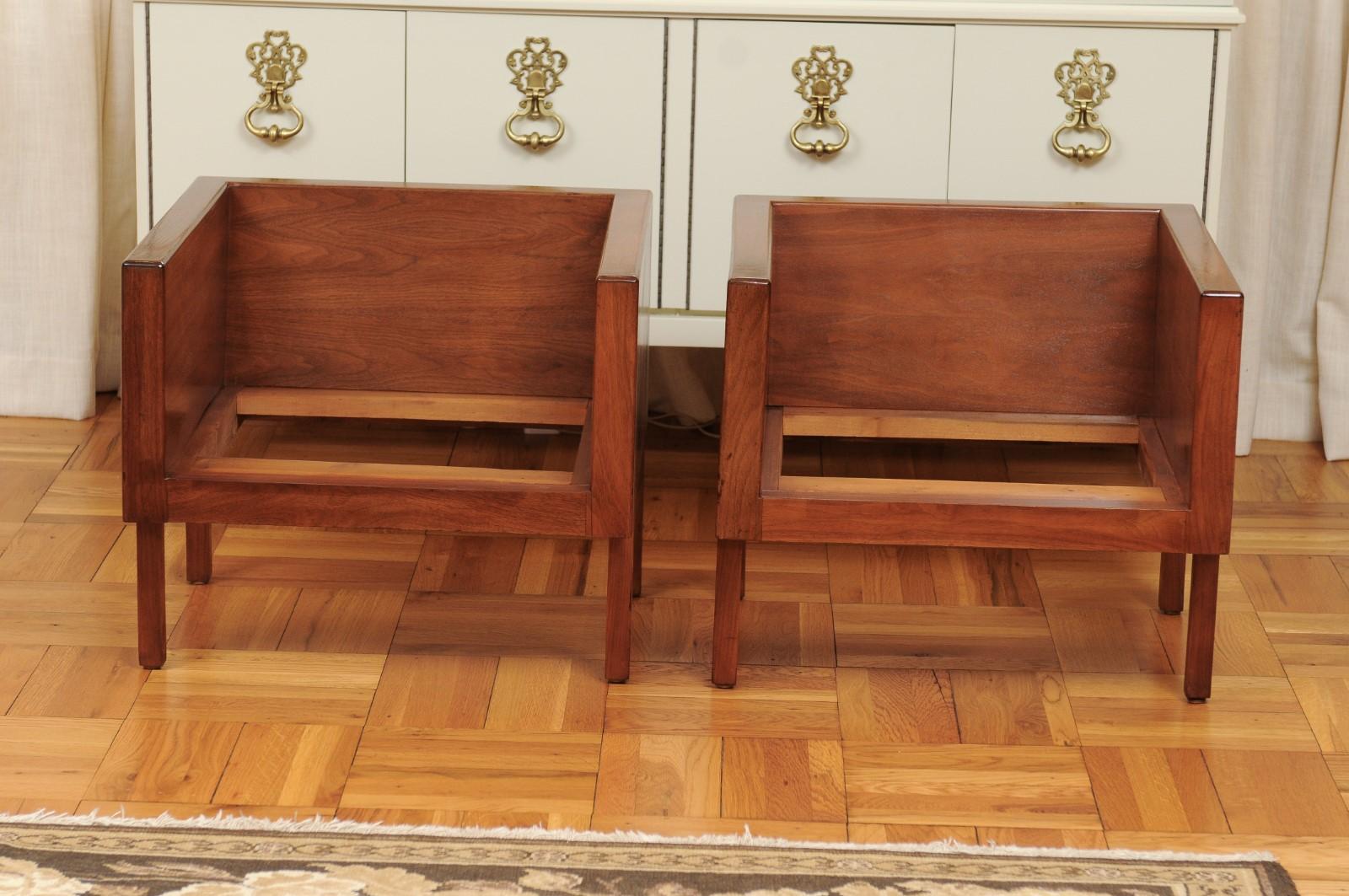 Außergewöhnliches Paar Loungesessel aus Nussbaumholz mit Würfel im Probber-Stil - 2 Paar (Ende des 20. Jahrhunderts) im Angebot