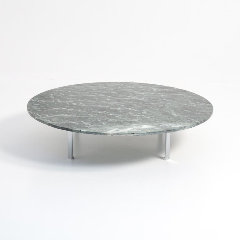 Extraordinary Round Green Marble Coffee Table For Sale at 1stDibs