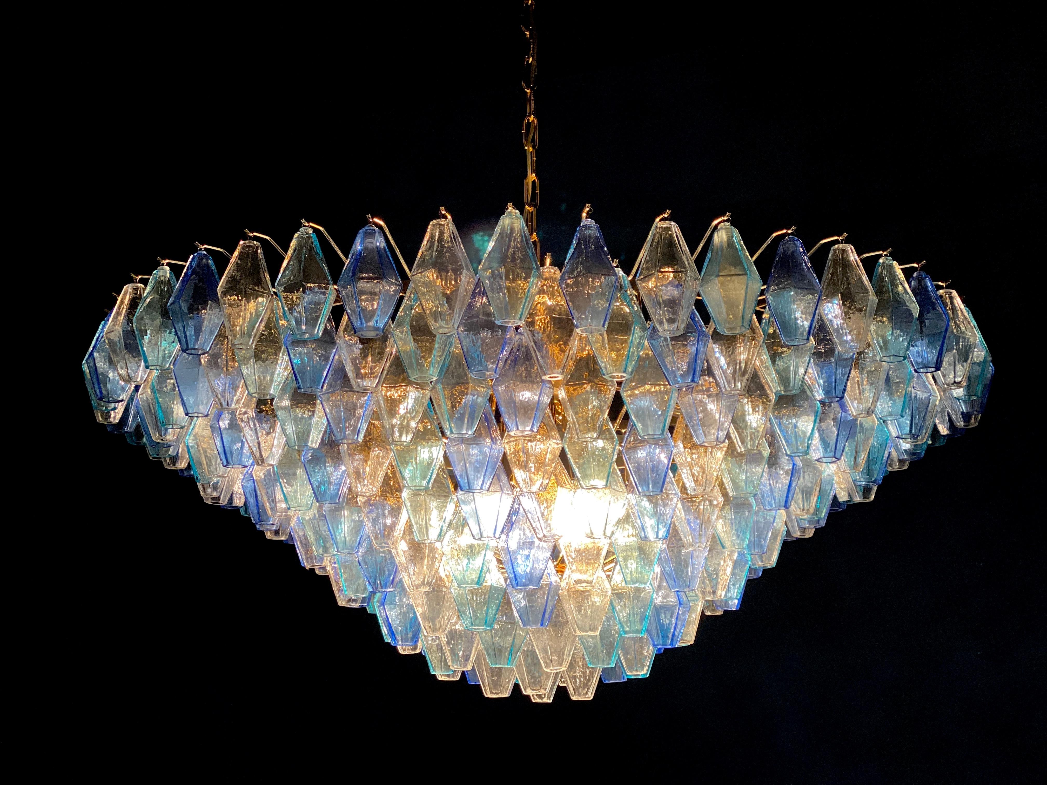 italien Extraordinaire plafonnier ou lustre en verre de Murano Poliedri de couleur saphir en vente