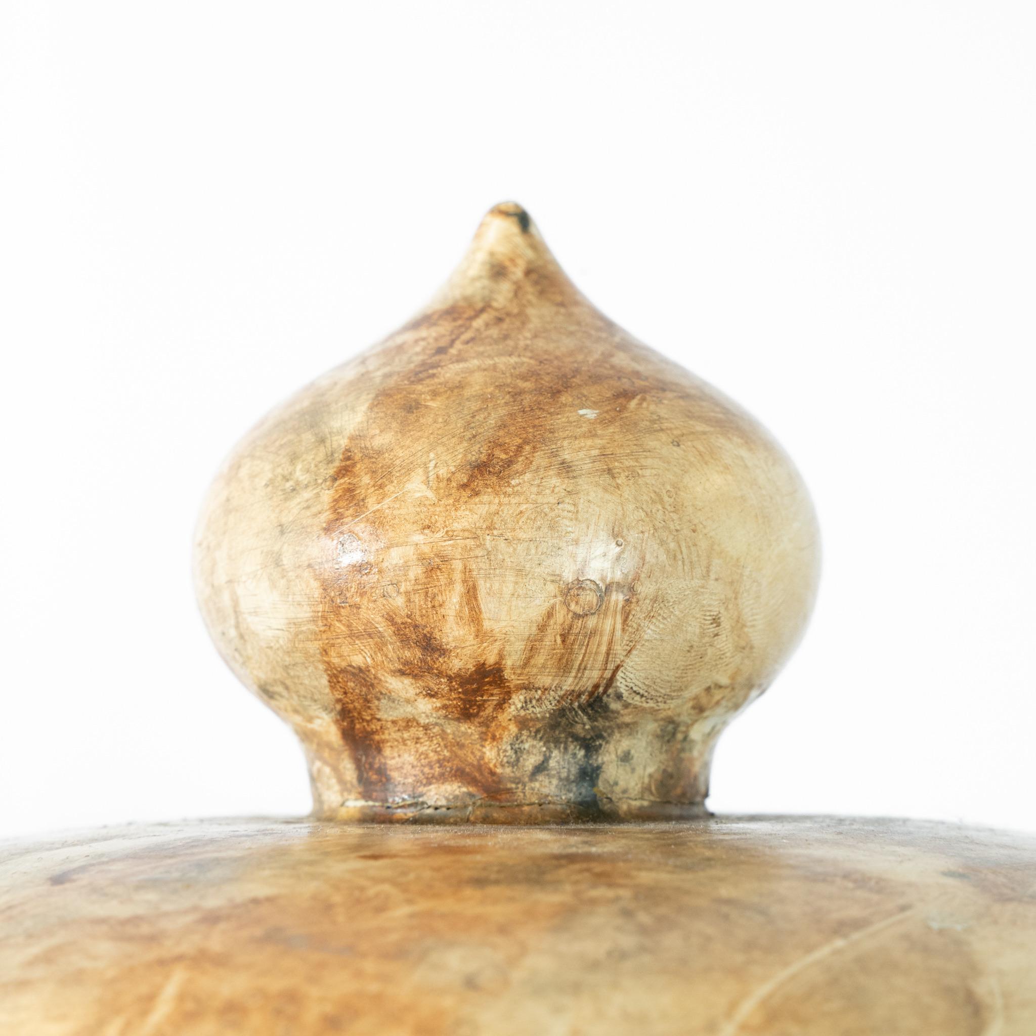 Quercia Straordinaria coppia di urne in legno effetto marmo Francia circa 1890 in vendita