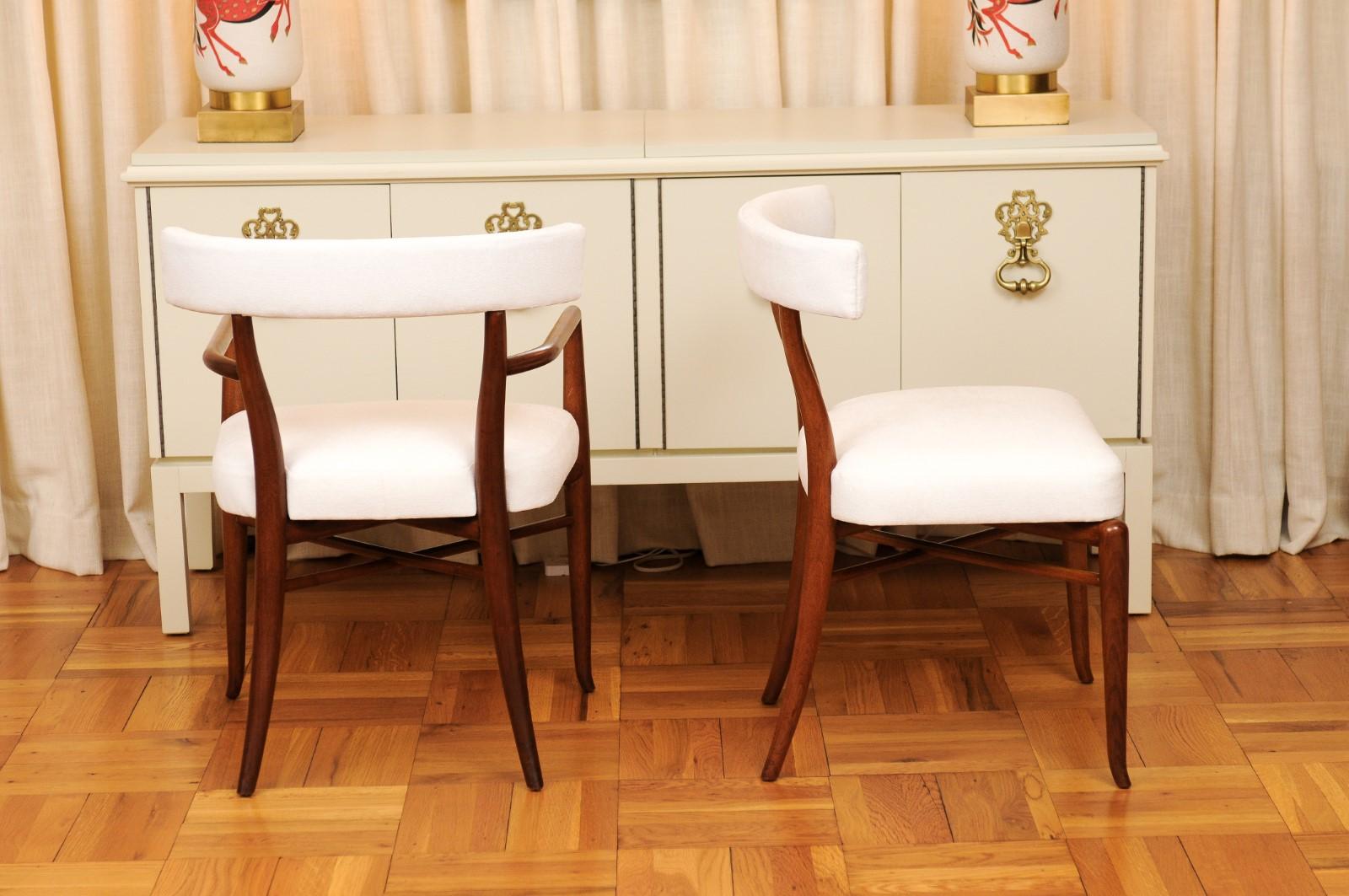 Extraordinaire ensemble de 12 chaises modernes Klismos de Robsjohn-Gibbings, datant d'environ 1950 en vente 2