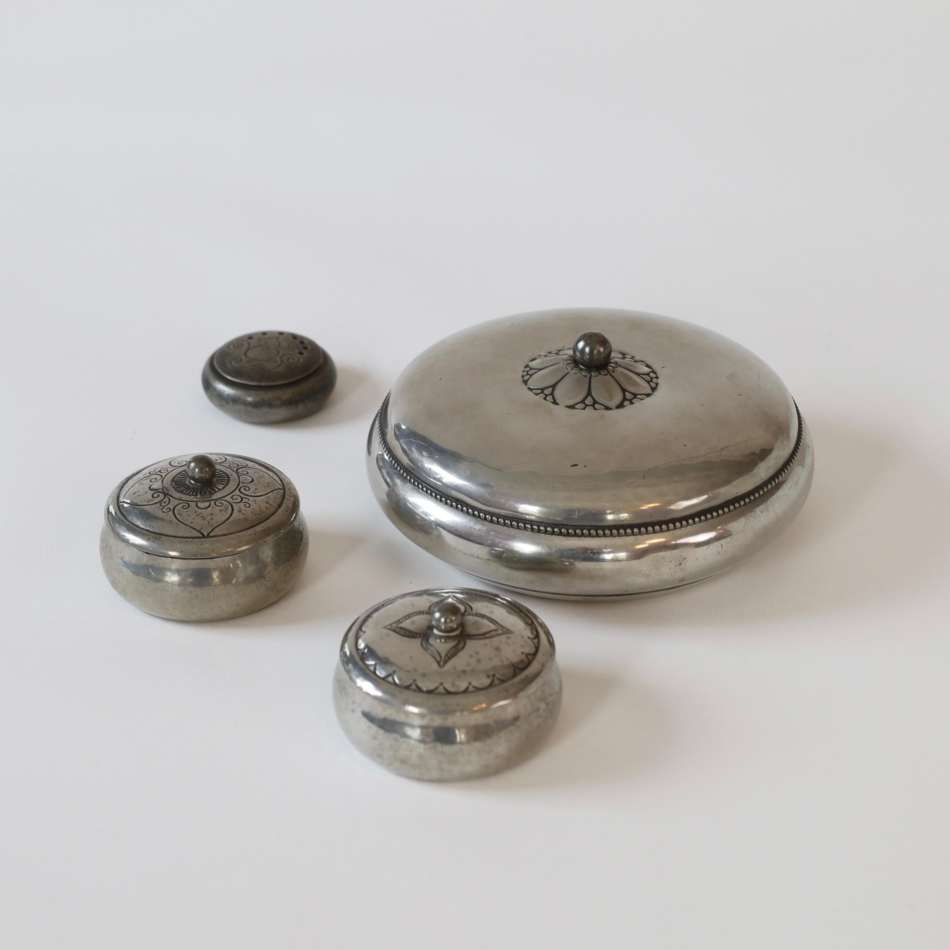 Extraordinary set of Pewter Jewelry boxes by Just Andersen, 1920s, Denmark For Sale 5