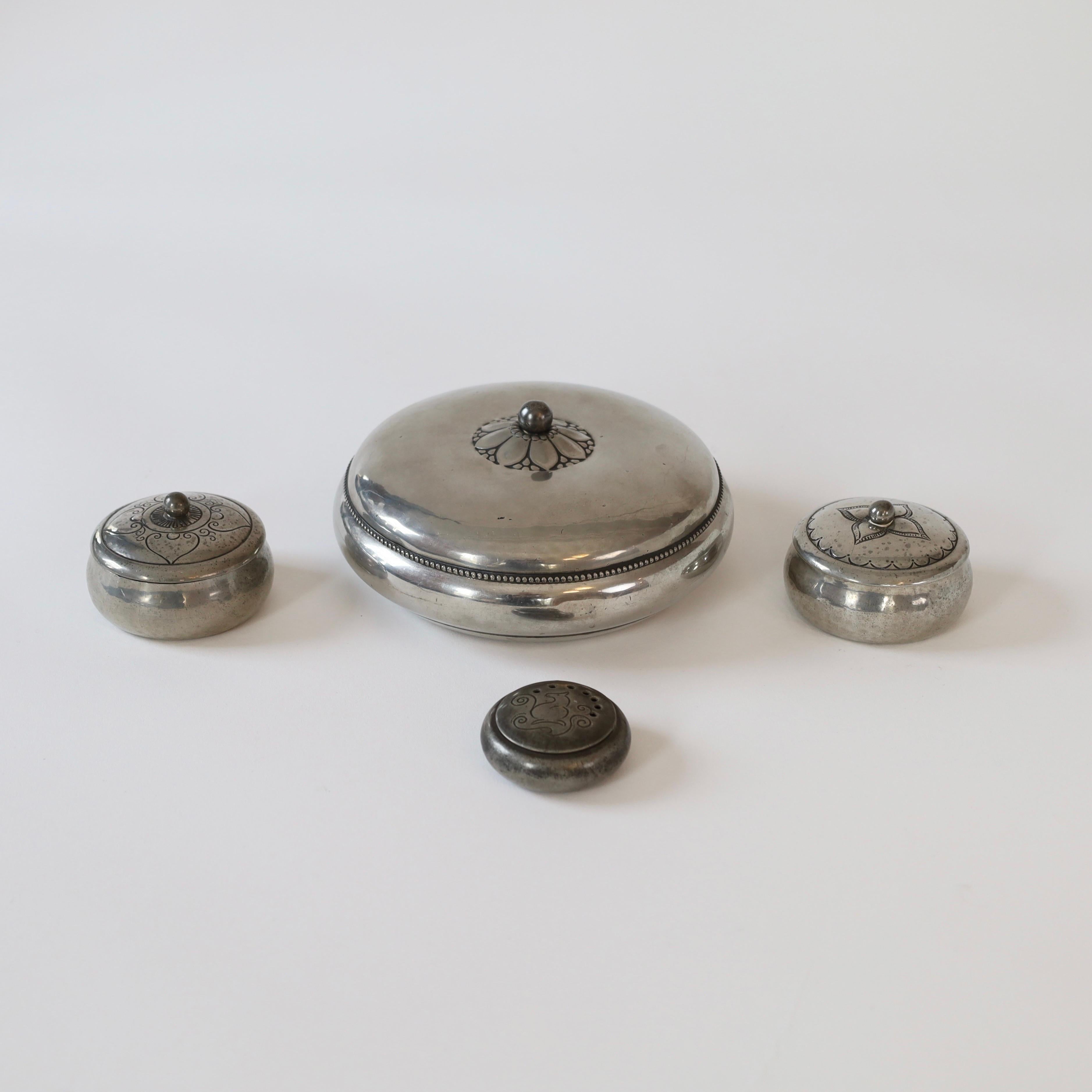 Extraordinary set of Pewter Jewelry boxes by Just Andersen, 1920s, Denmark For Sale 4