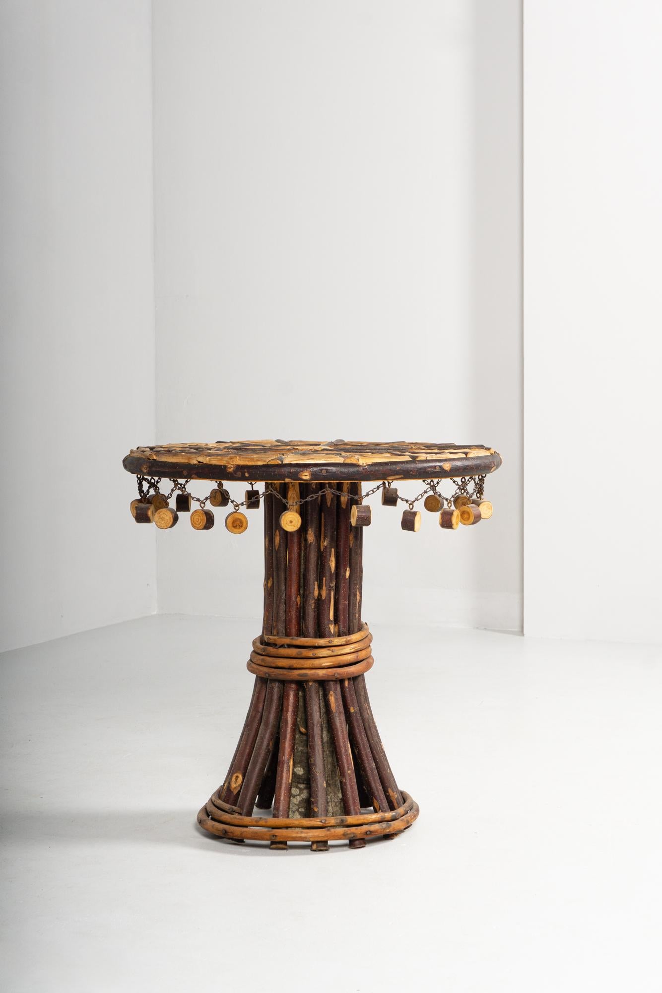 Extraordinaire table d'appoint Elizabeth Garouste + Mattia Bonetti, 1992 Bon état - En vente à Berlin, DE